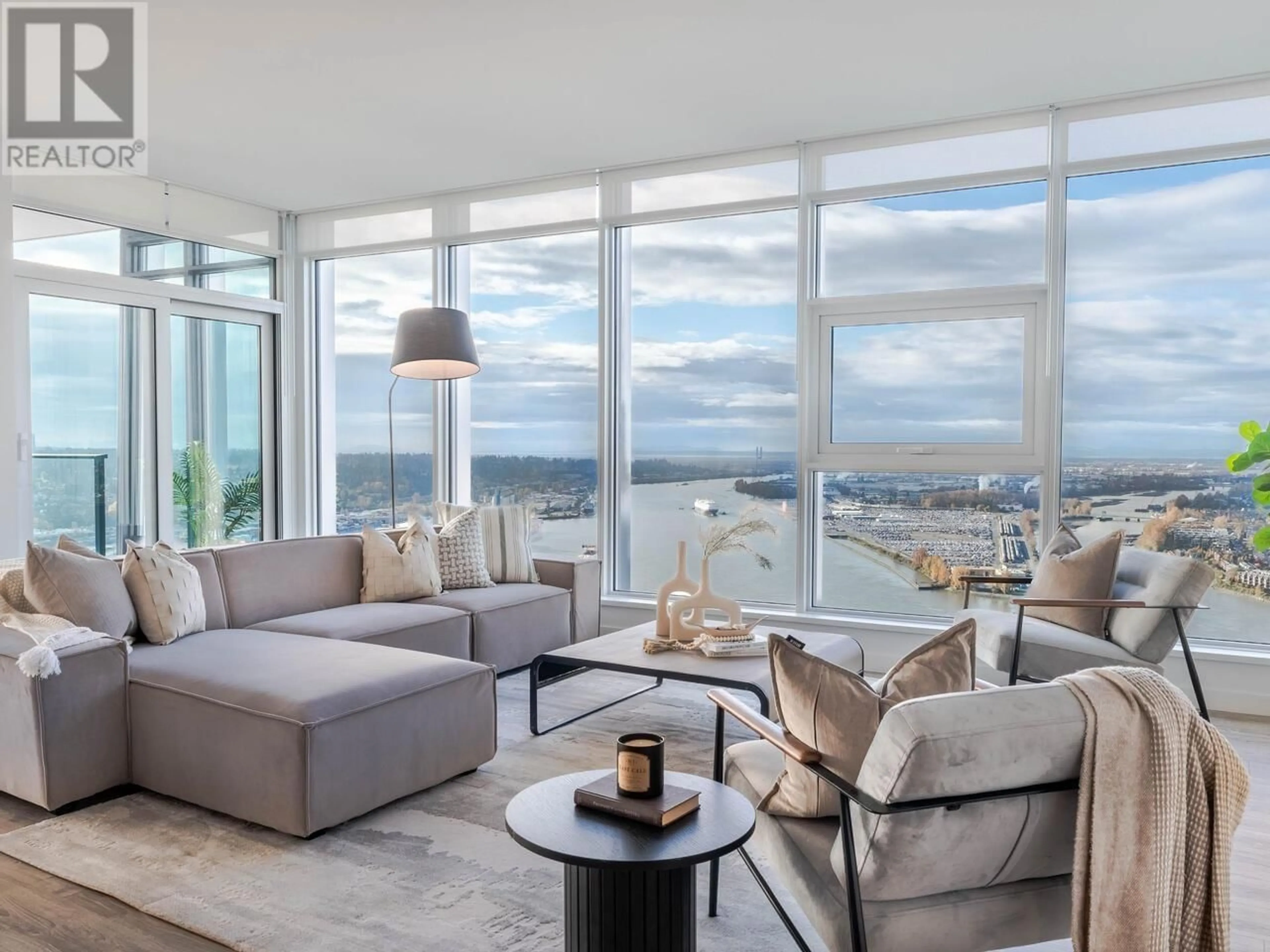 Living room, carpet floors for 4606 680 QUAYSIDE DRIVE, New Westminster British Columbia V3M0P2