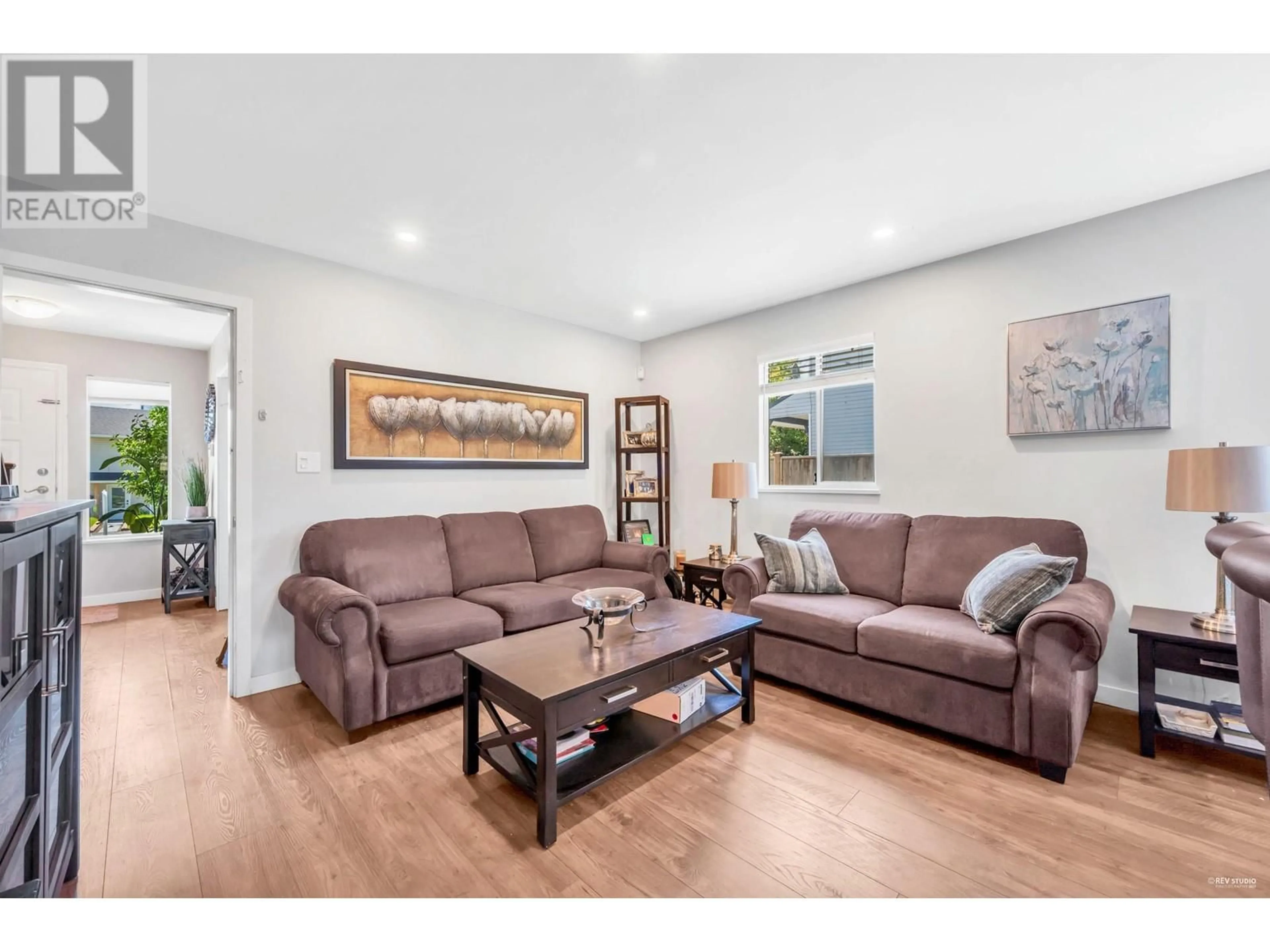 Living room, wood floors for 20361 OSPRING STREET, Maple Ridge British Columbia V2X1K7