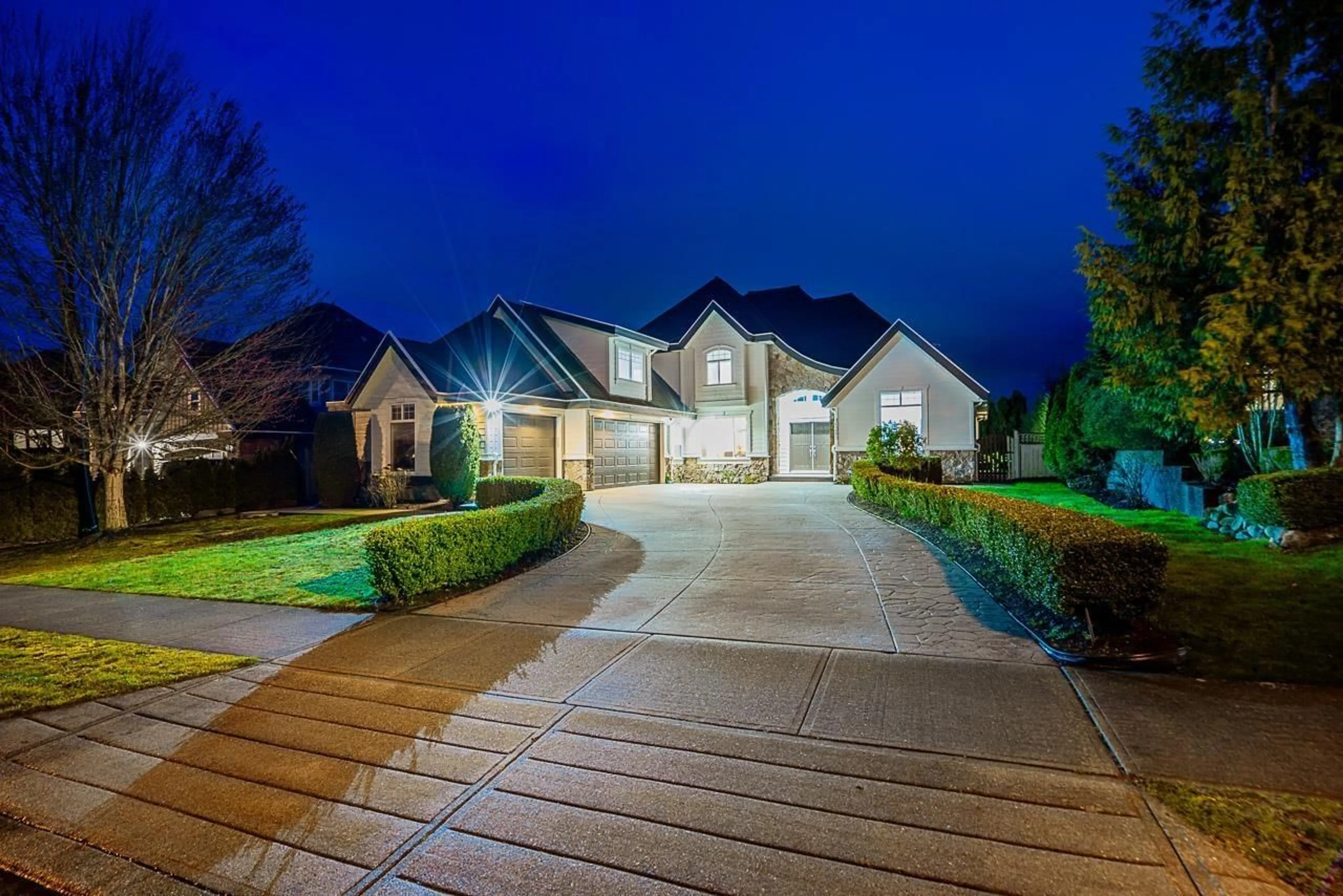 Frontside or backside of a home, the street view for 16368 36A AVENUE, Surrey British Columbia V3Z0M1