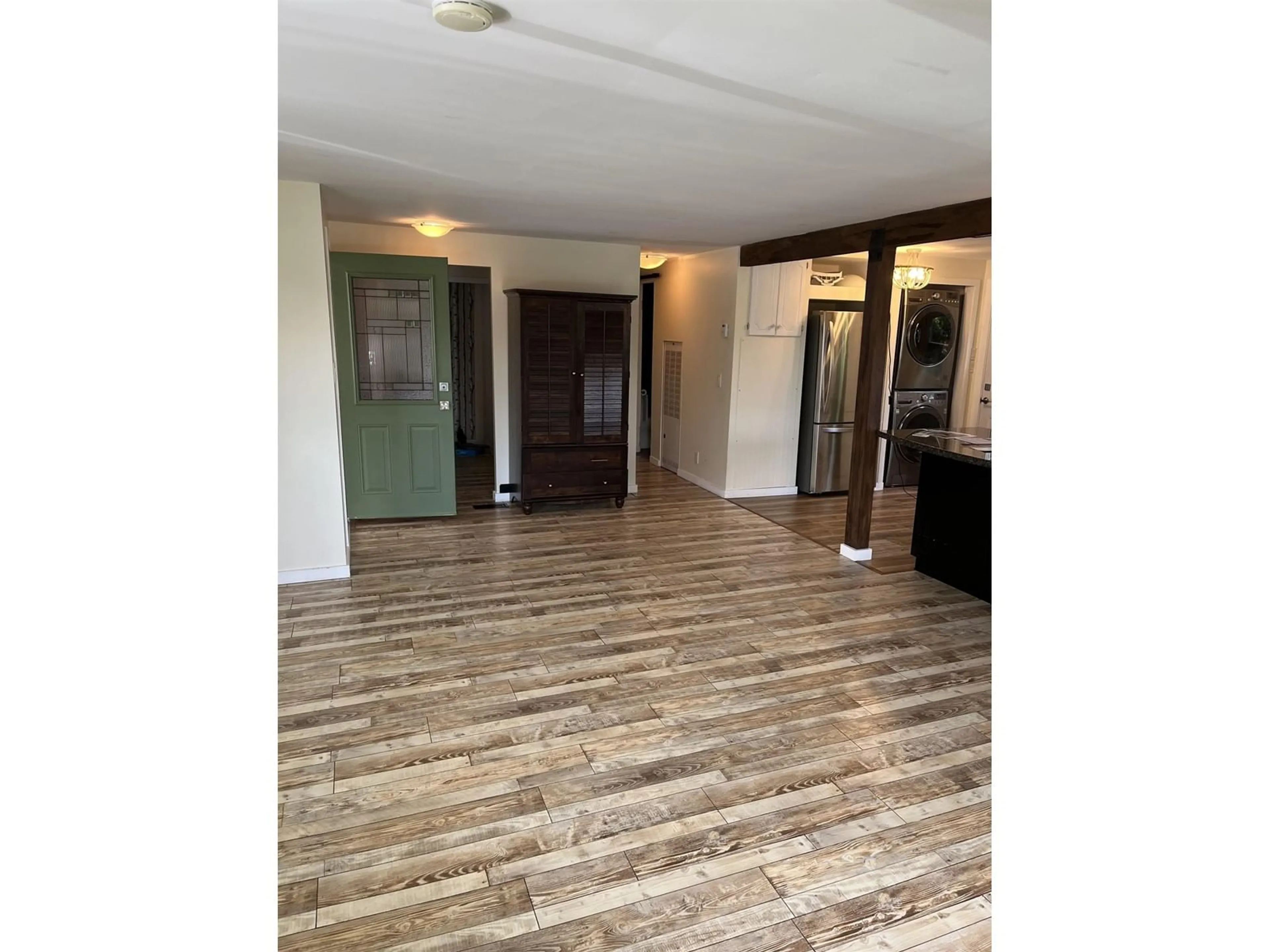 Indoor foyer for 6 - 1840 160, Surrey British Columbia V4A4X4