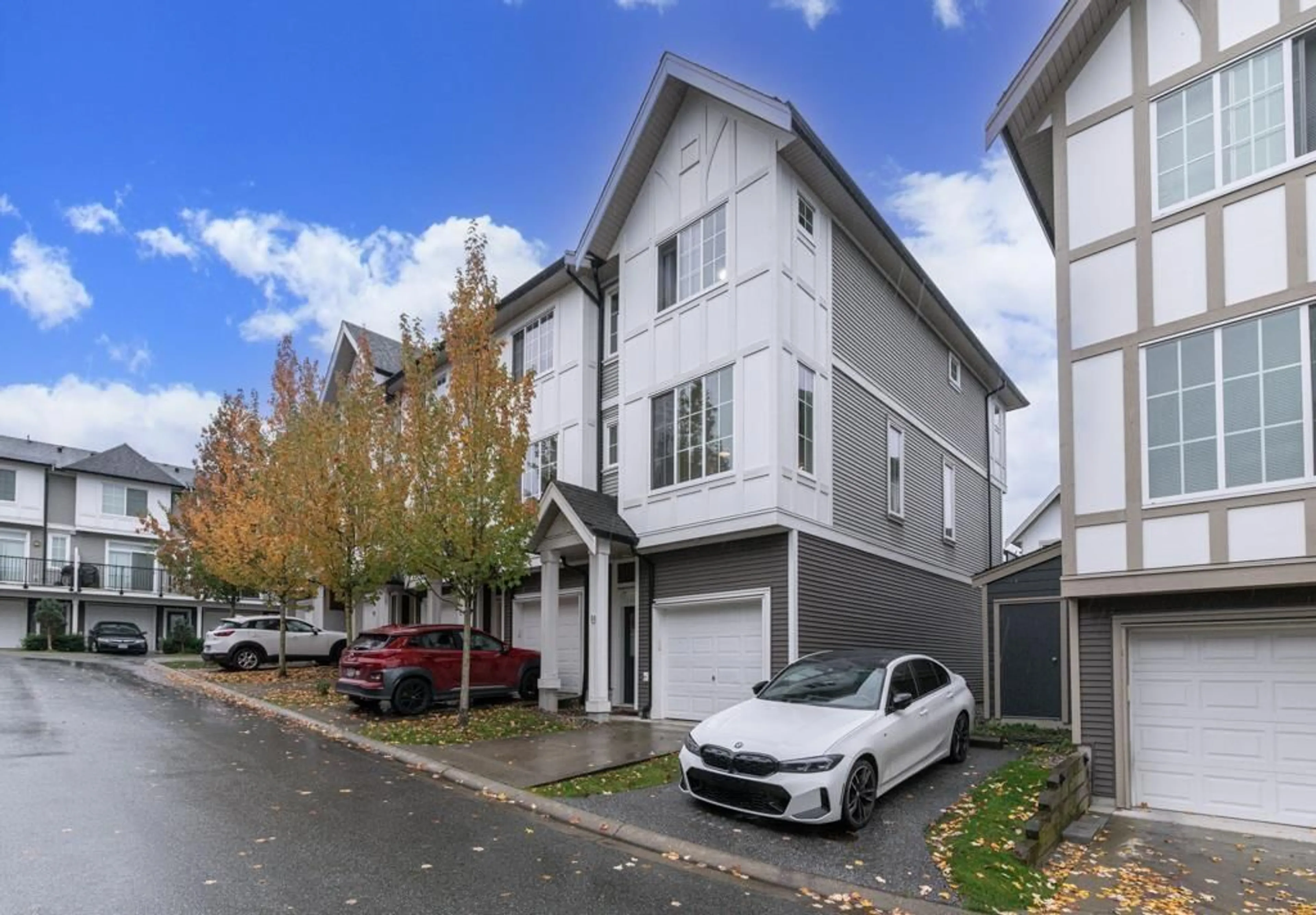 A pic from exterior of the house or condo, the street view for 98 30989 WESTRIDGE PLACE, Abbotsford British Columbia V2T0E7