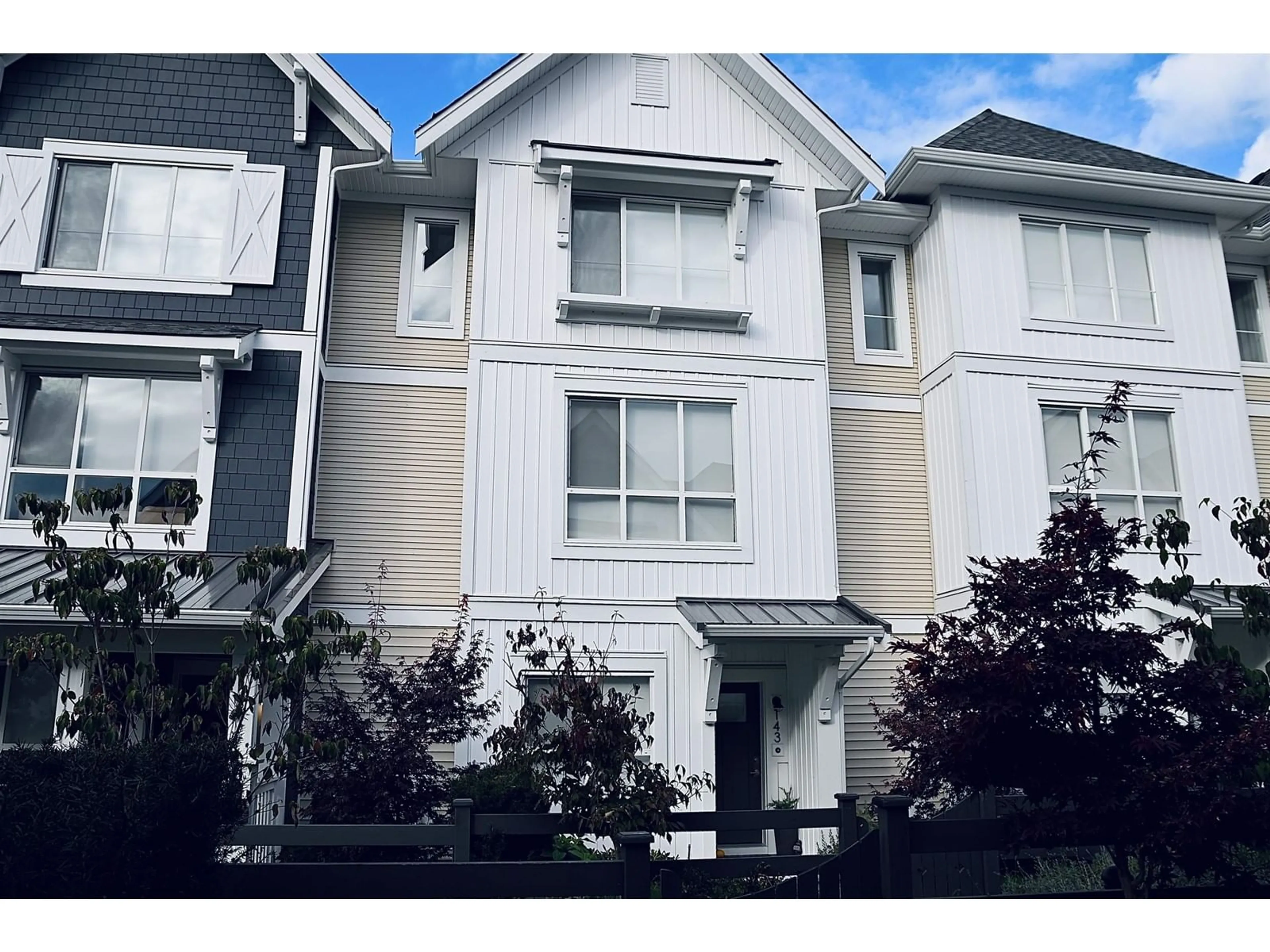 A pic from exterior of the house or condo, the front or back of building for 143 8335 NELSON STREET, Mission British Columbia V4S0E4