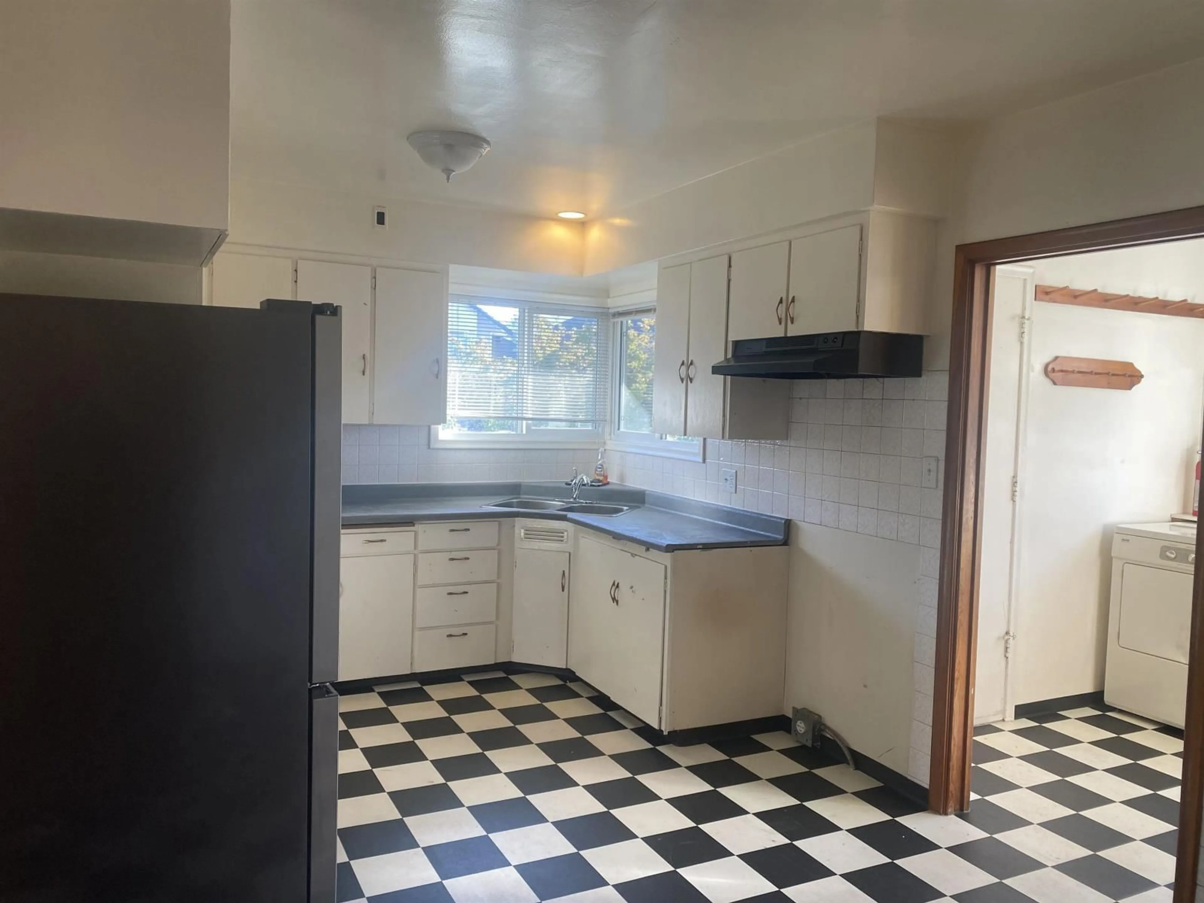 Kitchen, unknown floor, cottage for 45610 STEVENSON ROAD, Chilliwack British Columbia V2R1M6