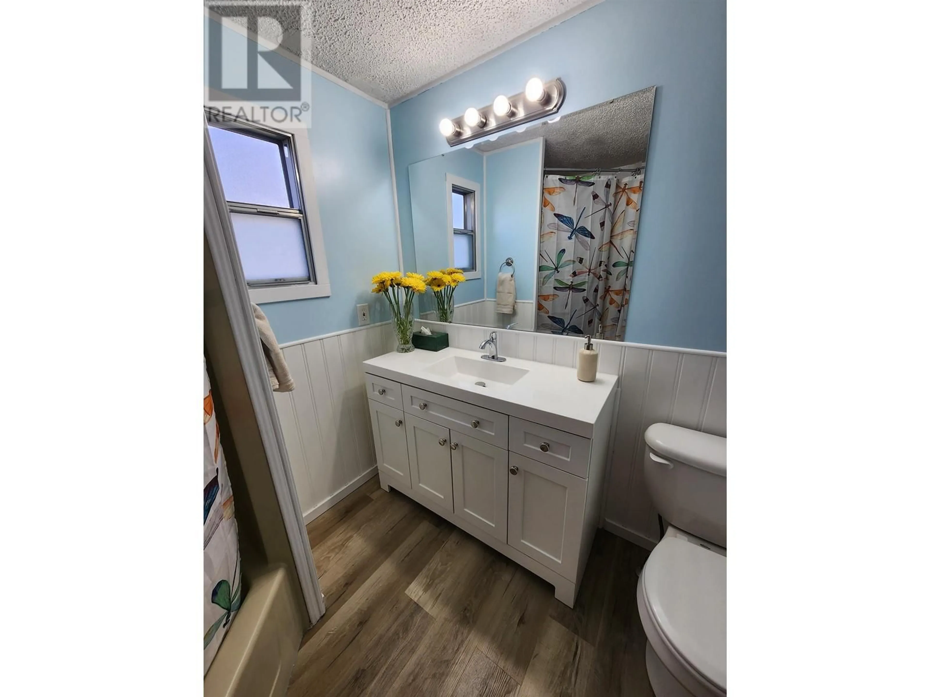 Bathroom, wood floors for 7261 MOOSE ROAD, Prince George British Columbia V2N5N8