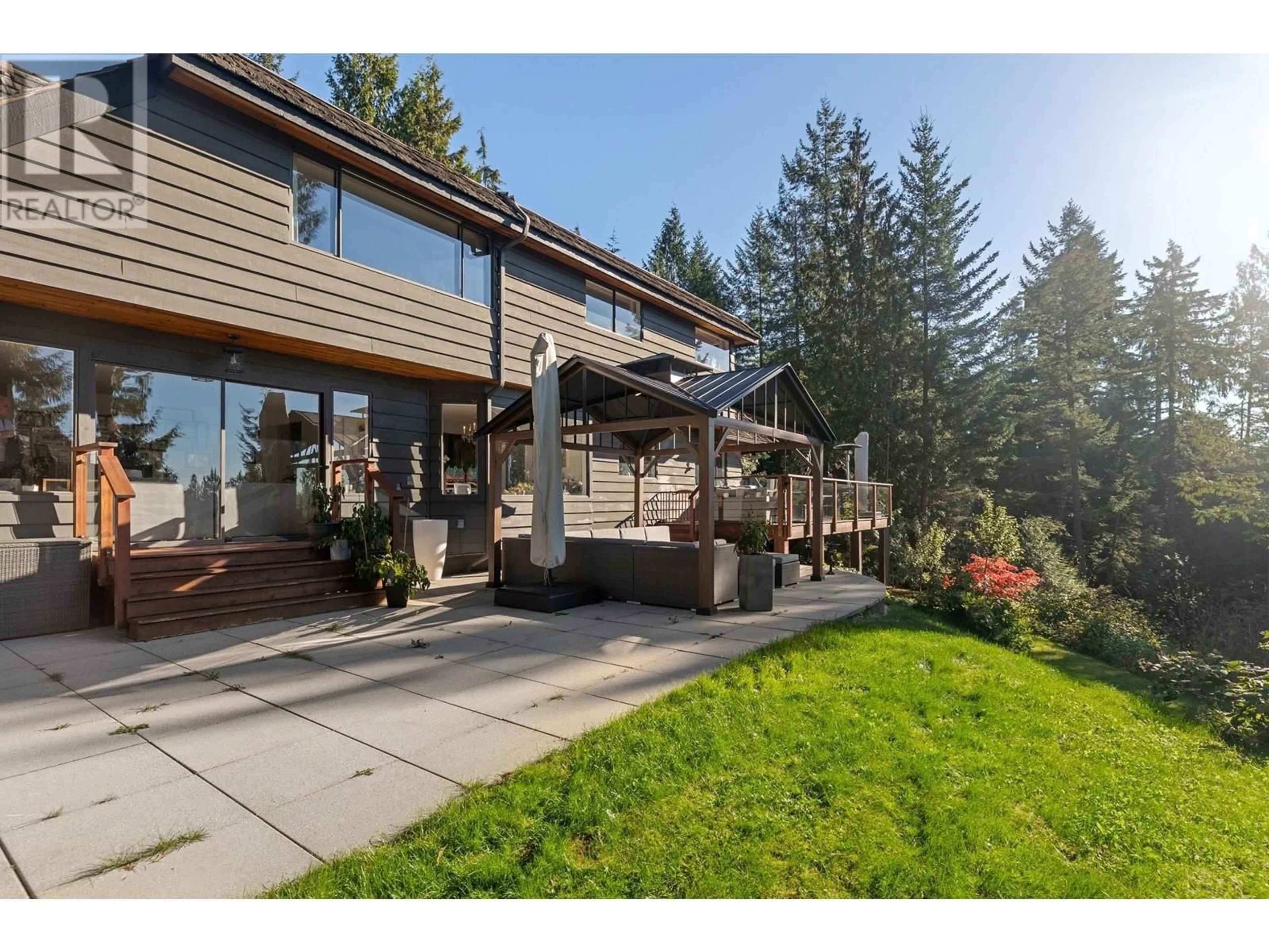 Patio, cottage for 4286 ROCKEND PLACE, West Vancouver British Columbia V7W1A1