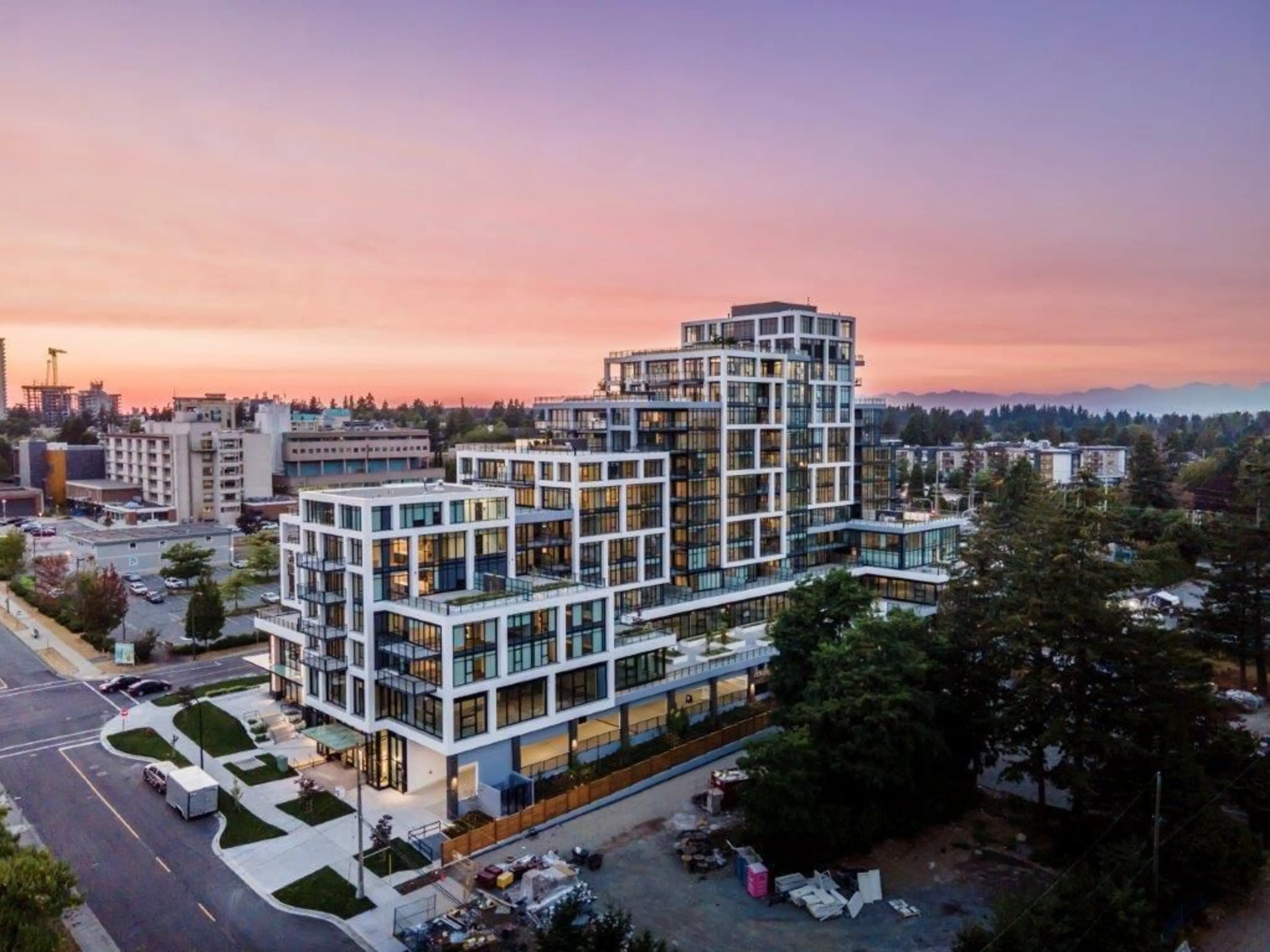 A pic from exterior of the house or condo, the view of city buildings for 415 1526 FINLAY STREET, White Rock British Columbia V4B4L9