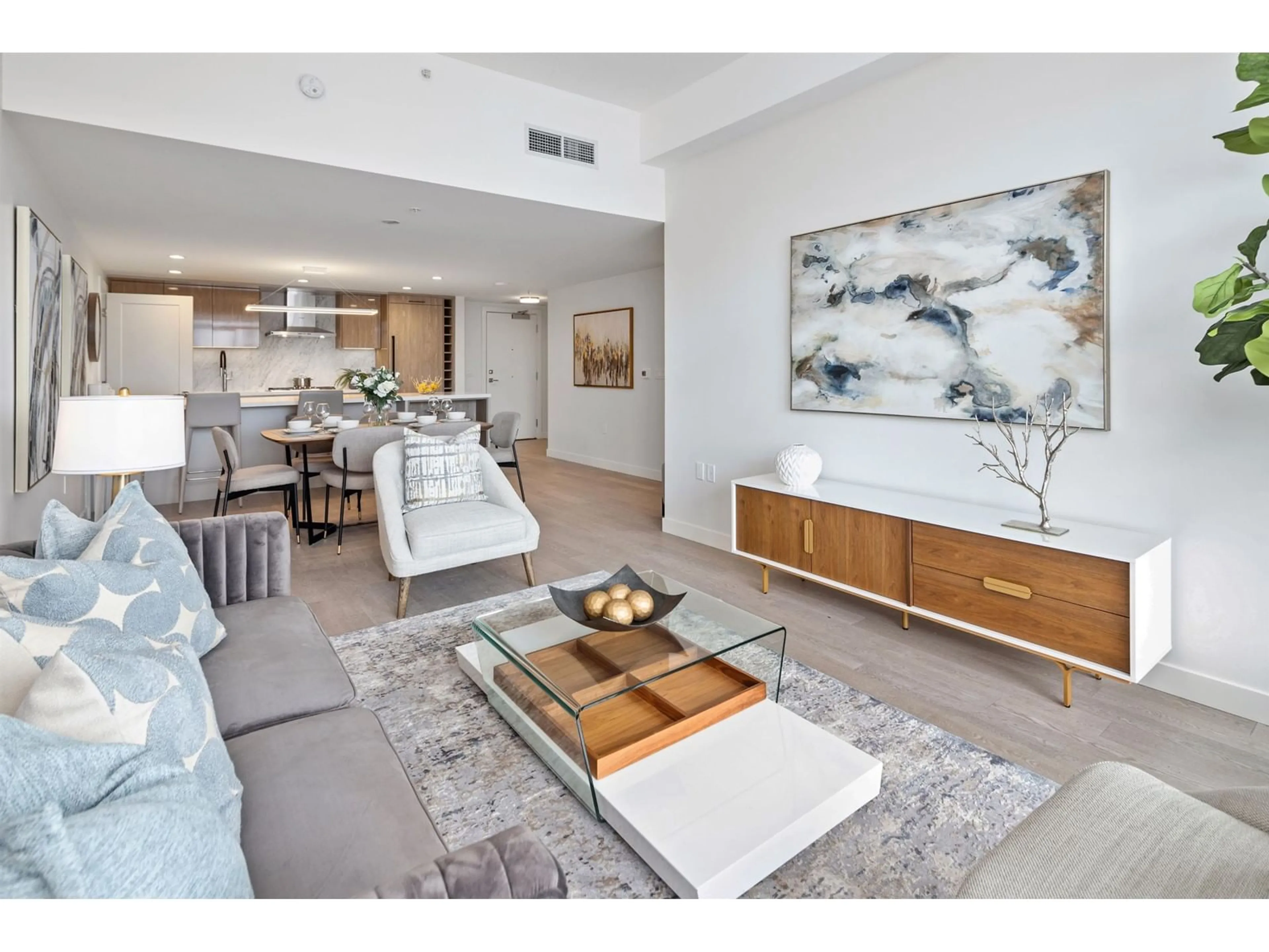 Living room, wood floors for 415 1526 FINLAY STREET, White Rock British Columbia V4B4L9