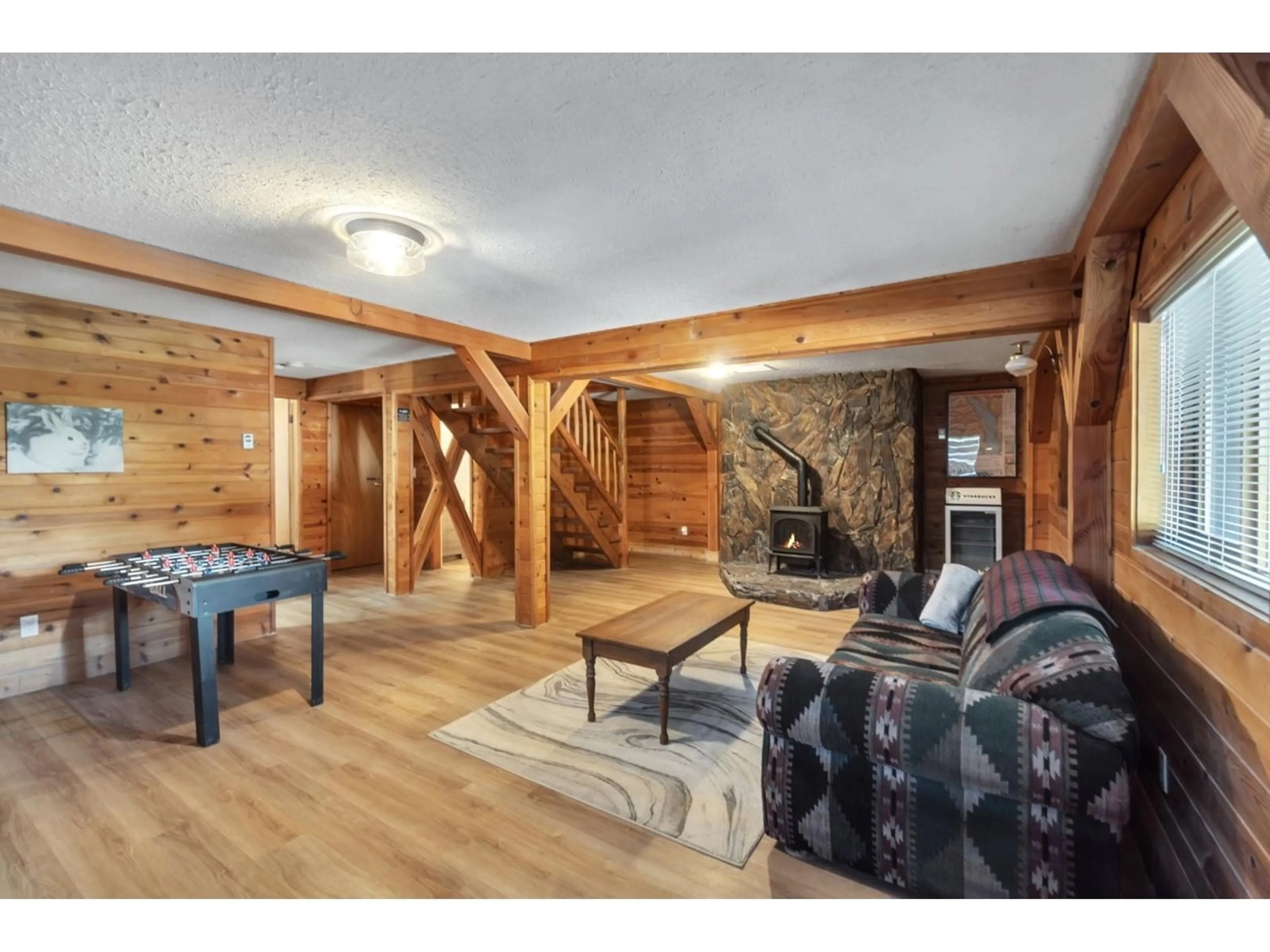 Indoor foyer, wood floors for 20729 EDELWEISS DRIVE, Mission British Columbia V0M1A1