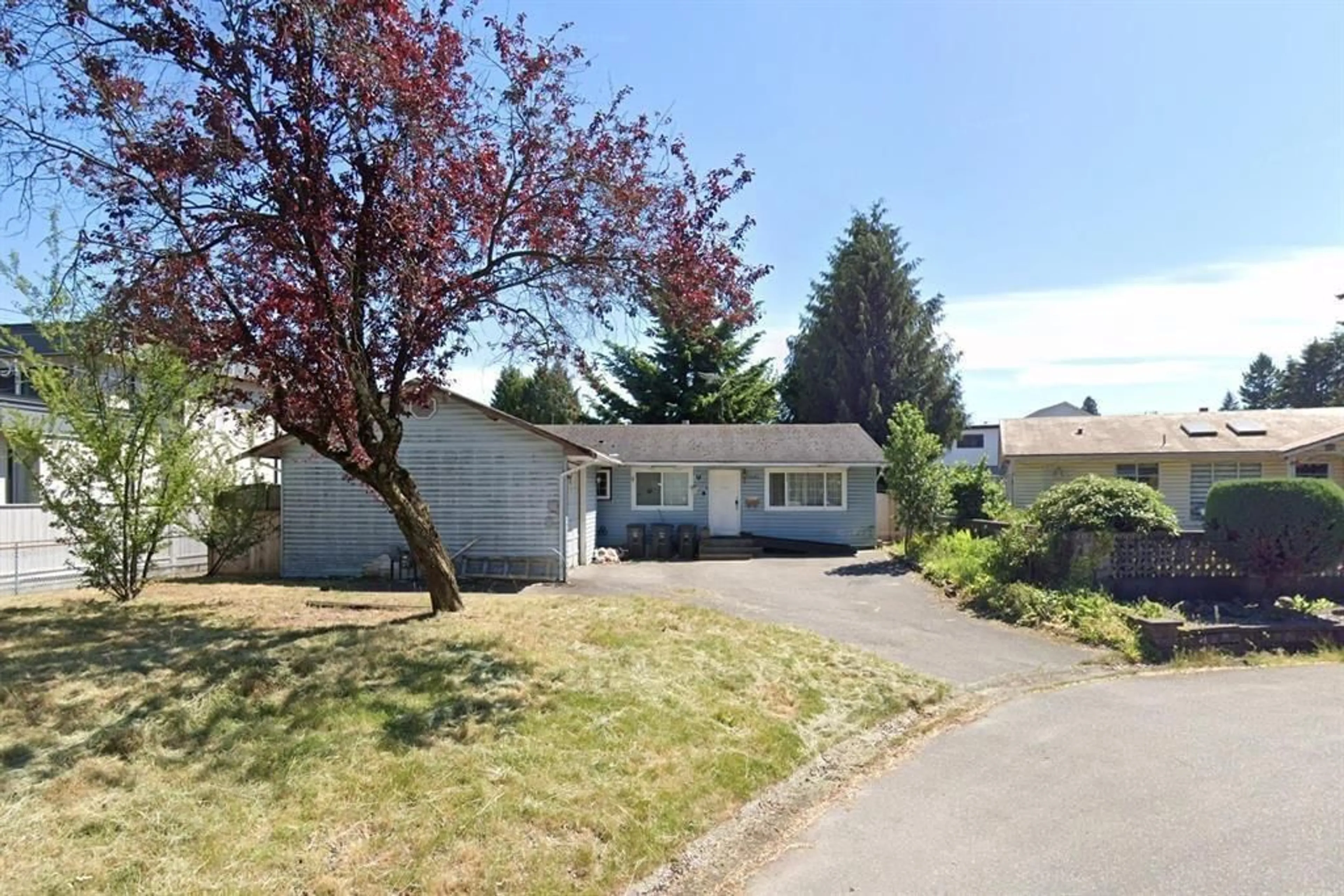 Frontside or backside of a home, the street view for 12422 96A AVENUE, Surrey British Columbia V3V2A8