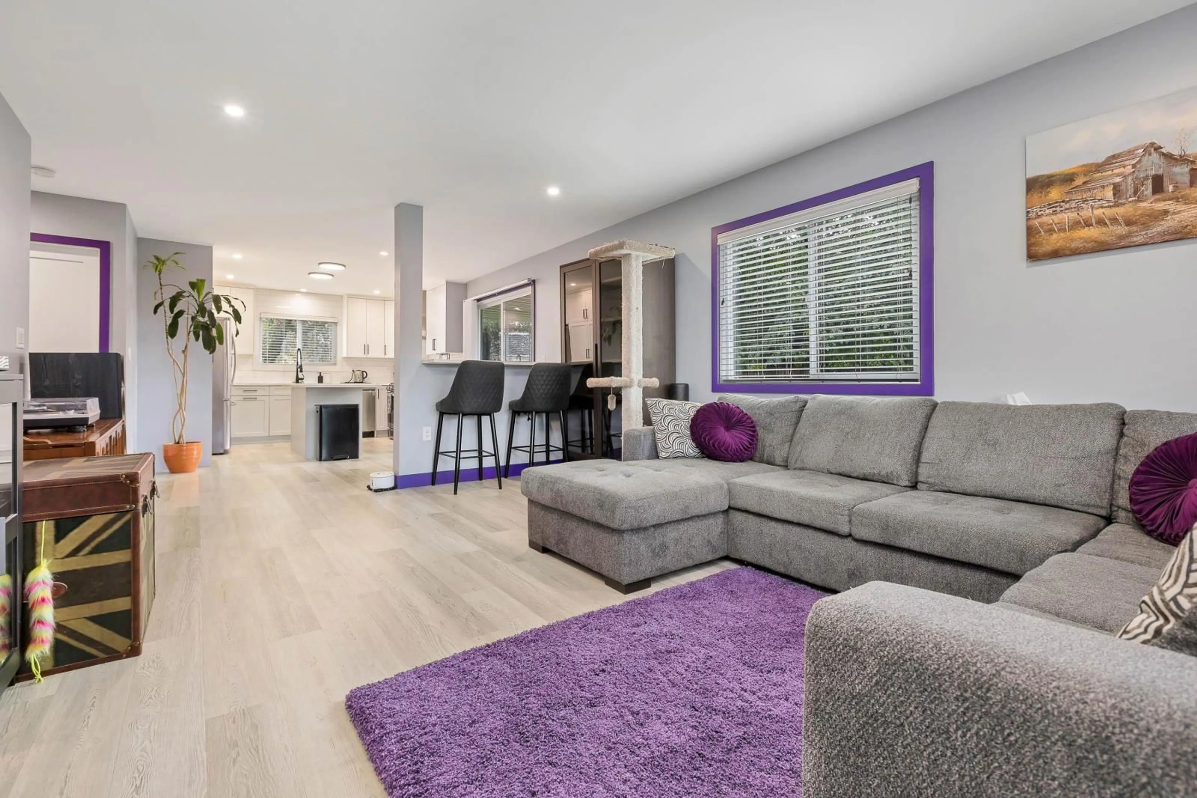 Living room, wood floors for 9088 BROADWAY STREET, Chilliwack British Columbia V2P5W3