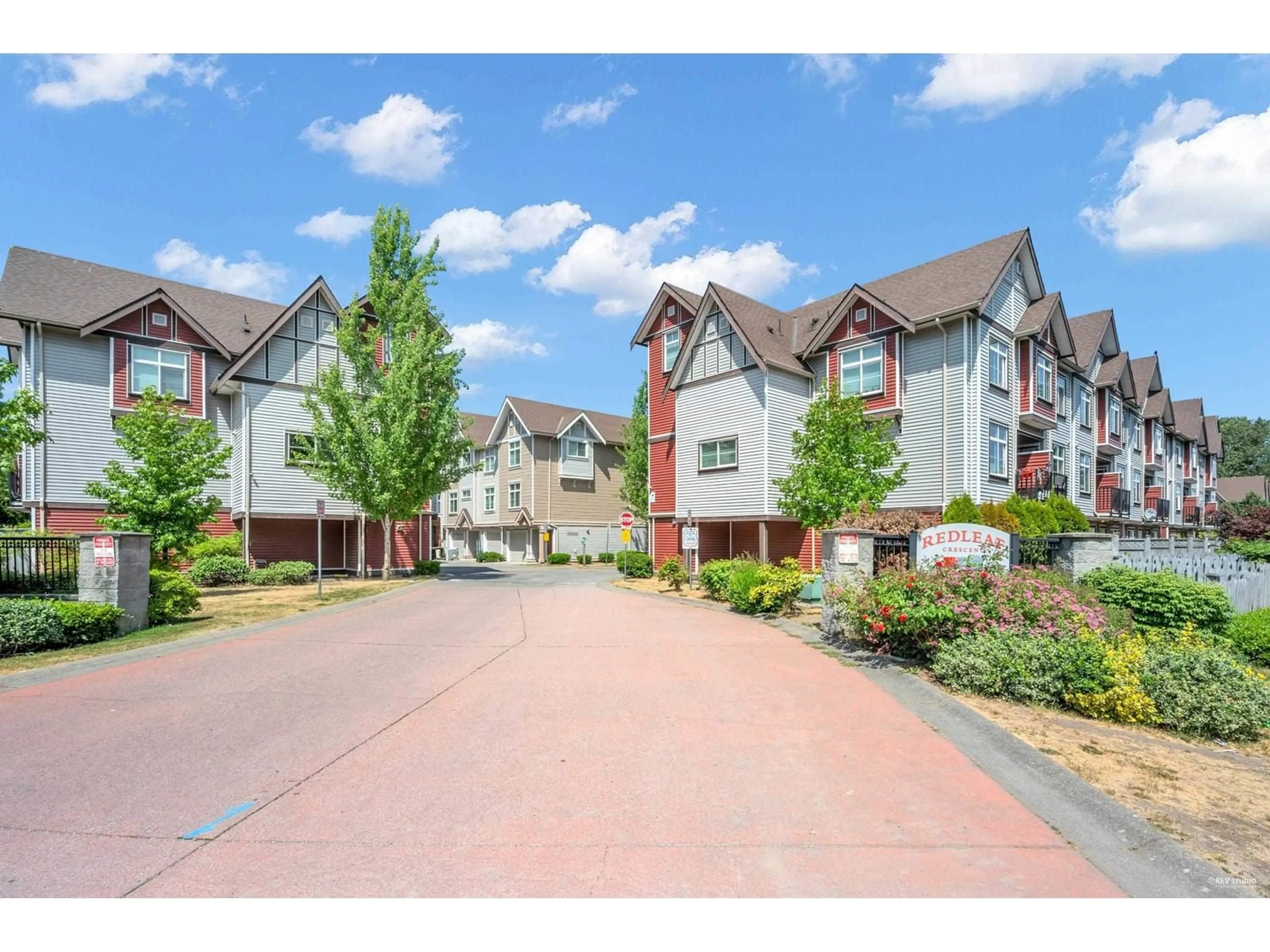 A pic from outside/outdoor area/front of a property/back of a property/a pic from drone, unknown for 38 - 9405 121, Surrey British Columbia V3V0A9