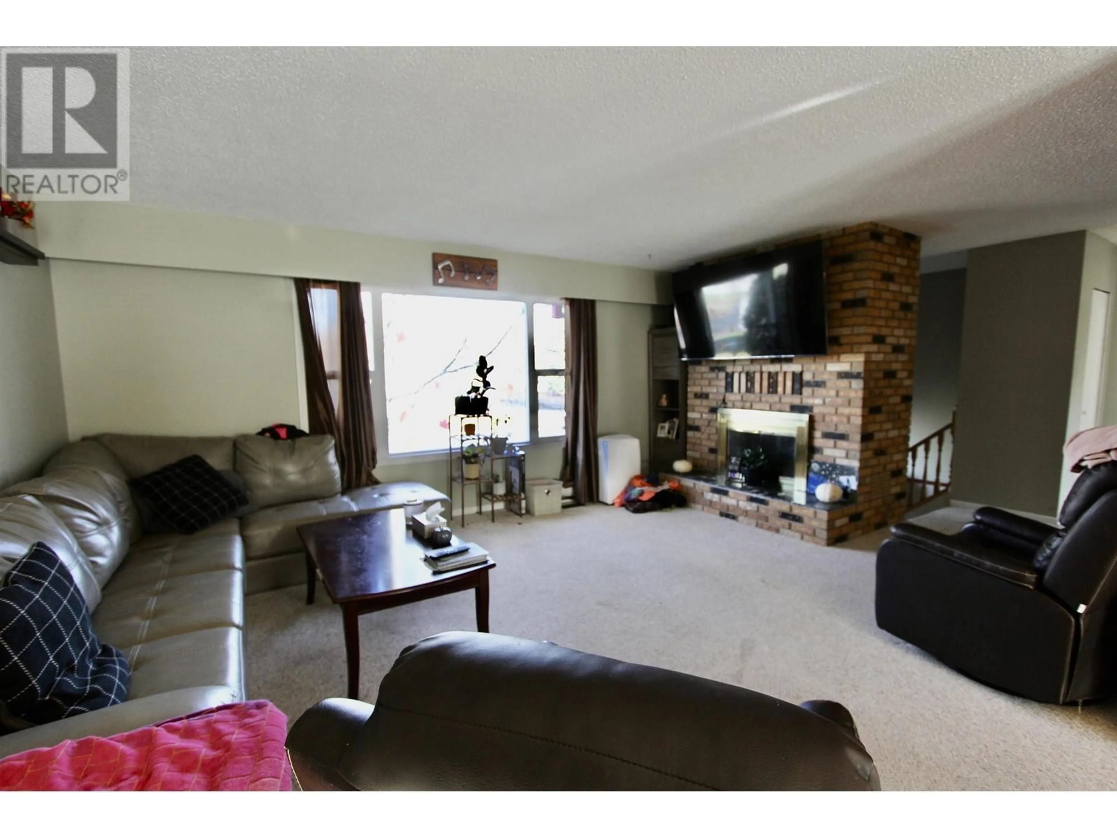 Living room, wood floors for 4717 HEATHER ROAD, Prince George British Columbia V2K2J3