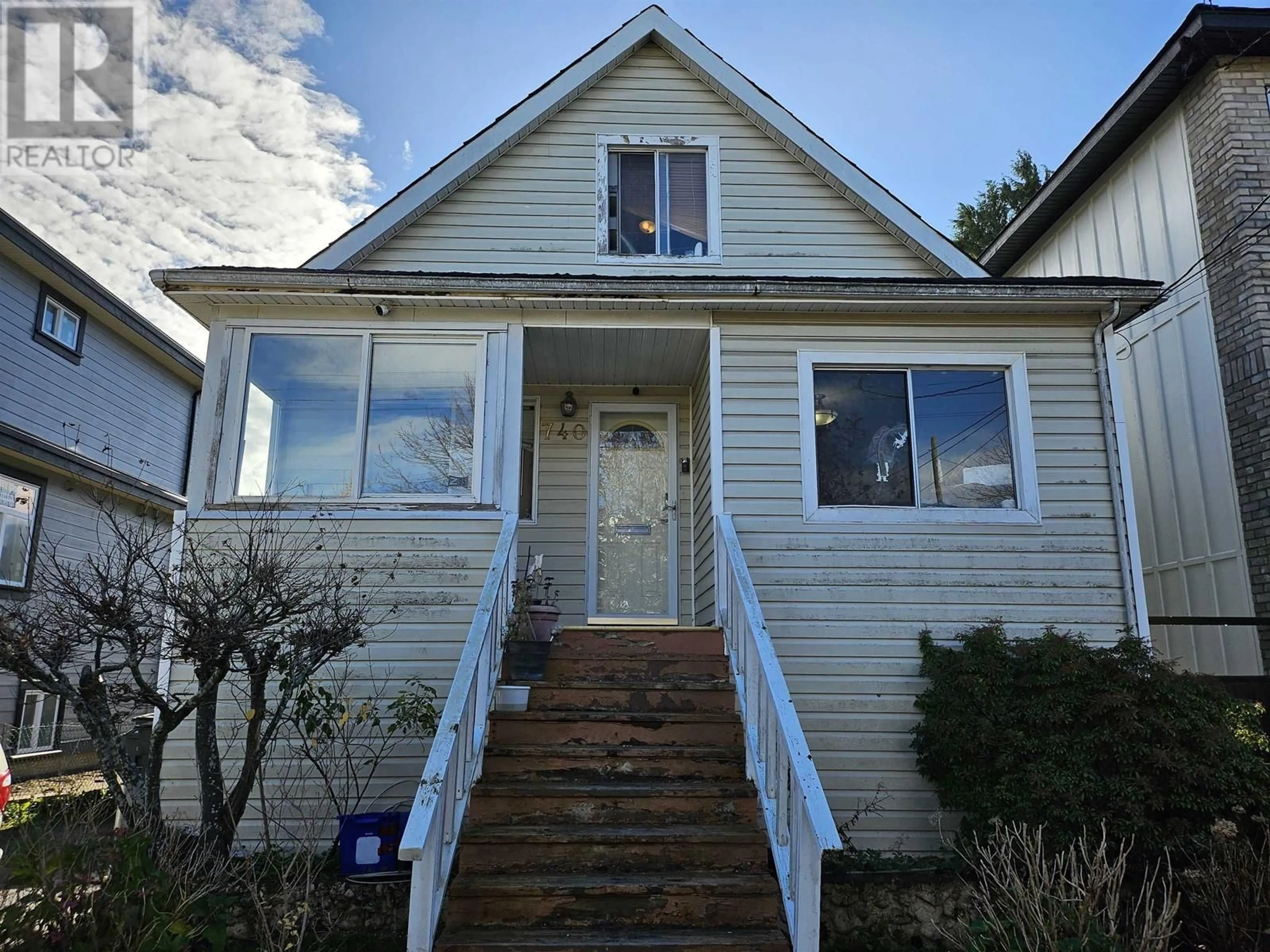 Frontside or backside of a home, cottage for 740 E 54TH AVENUE, Vancouver British Columbia V5X1L7