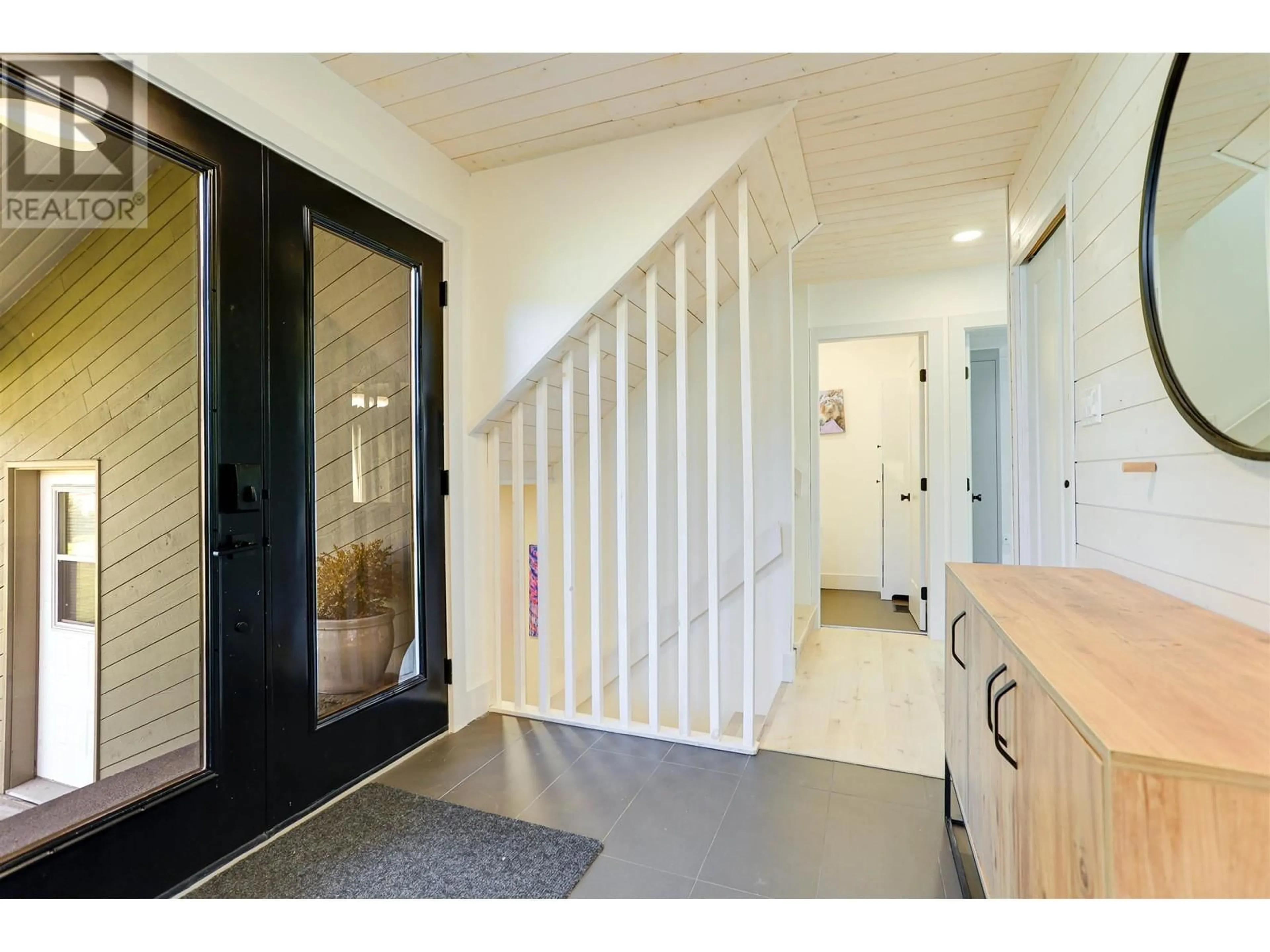 Indoor entryway, wood floors for 66 MELDRUM STREET, Kitimat British Columbia V8C2L3