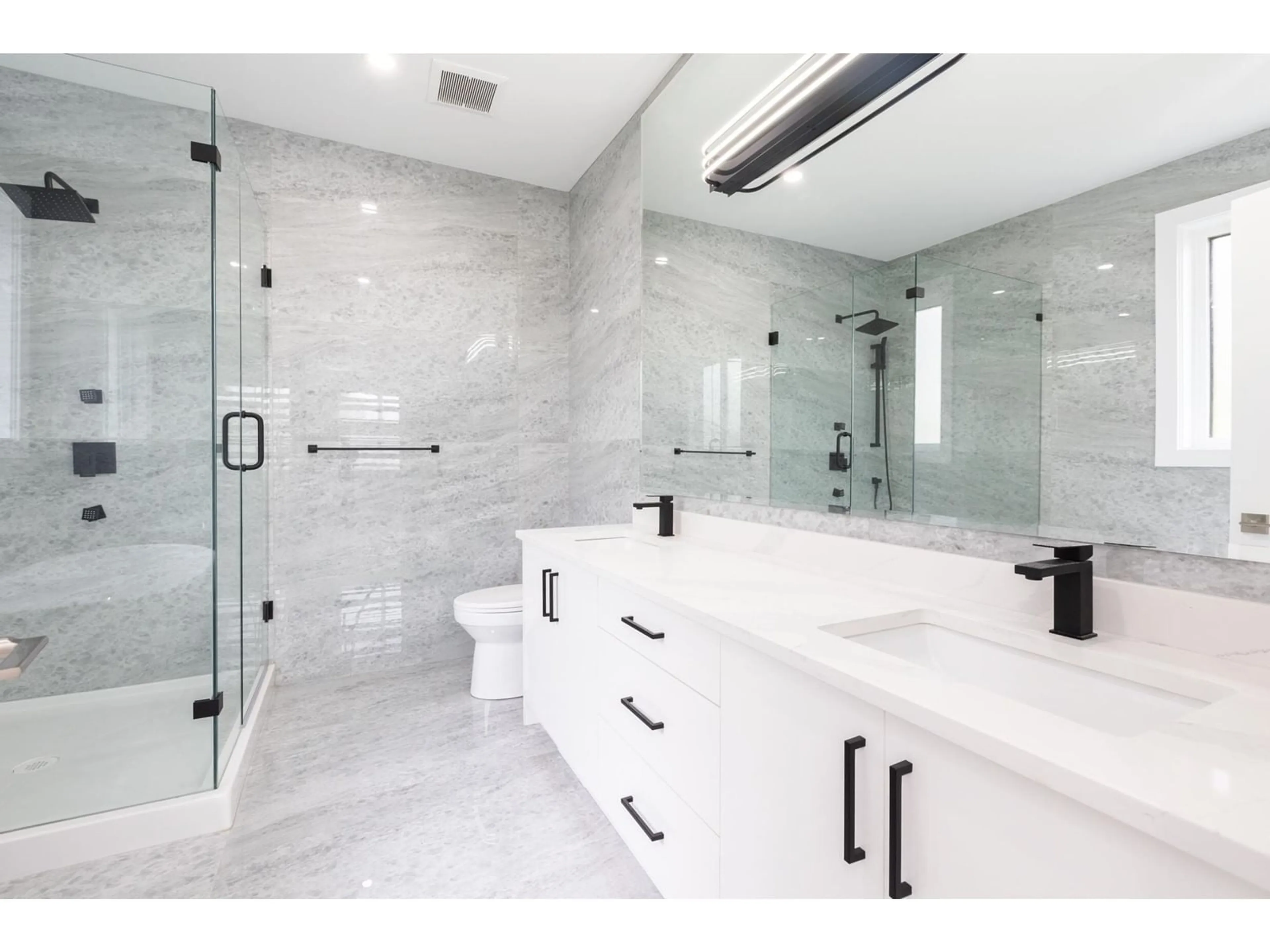 Contemporary bathroom, ceramic floors for 1 23809 OLD YALE ROAD, Langley British Columbia V2Z2K4