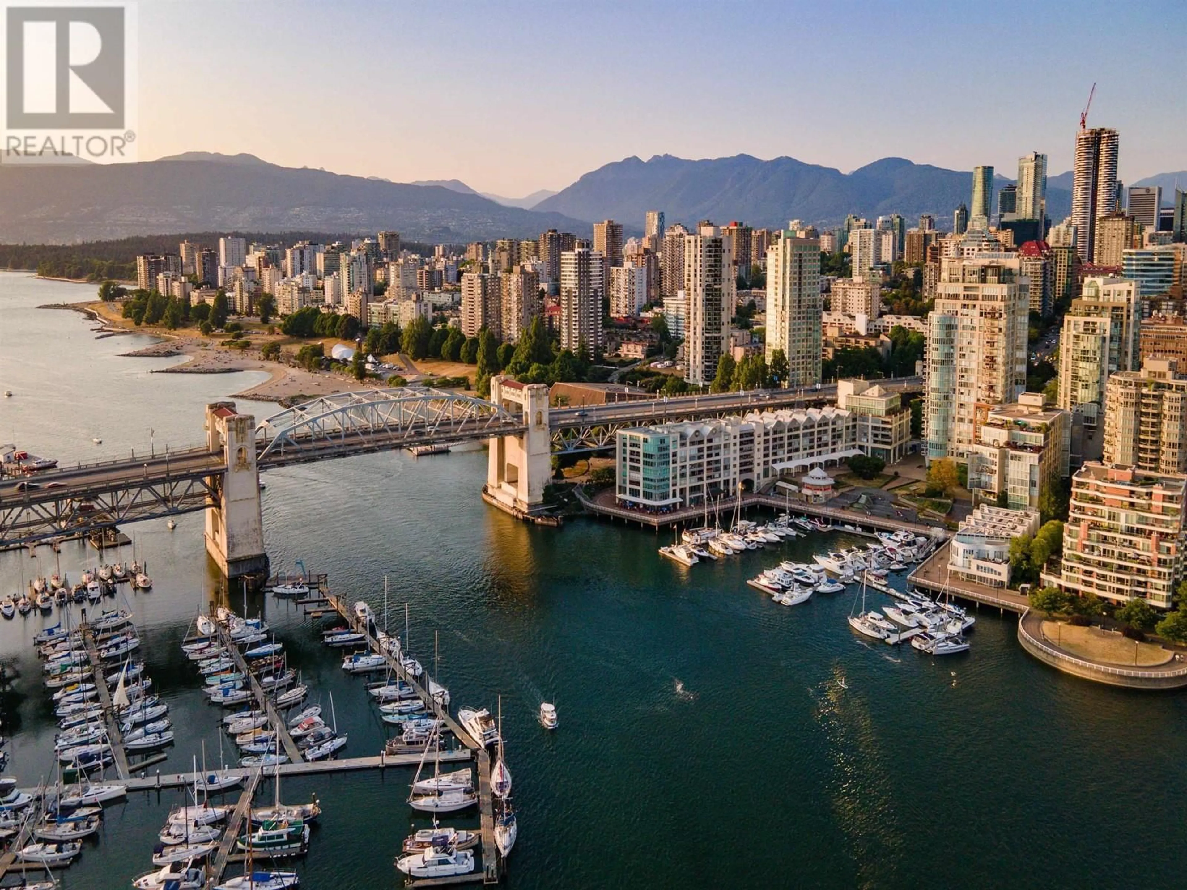 A pic from exterior of the house or condo, the view of city buildings for 402 1012 BEACH AVENUE, Vancouver British Columbia V6E1T7