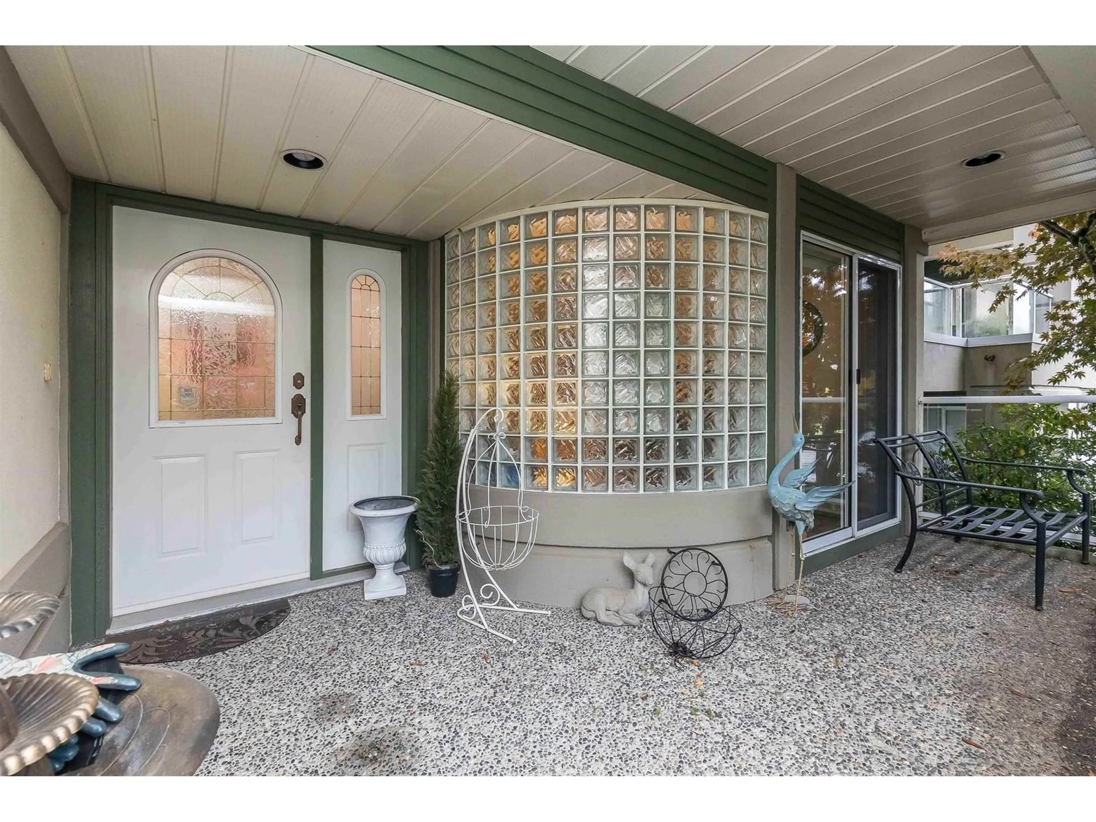 Indoor entryway for 7 4001 OLD CLAYBURN ROAD, Abbotsford British Columbia V3G1C5