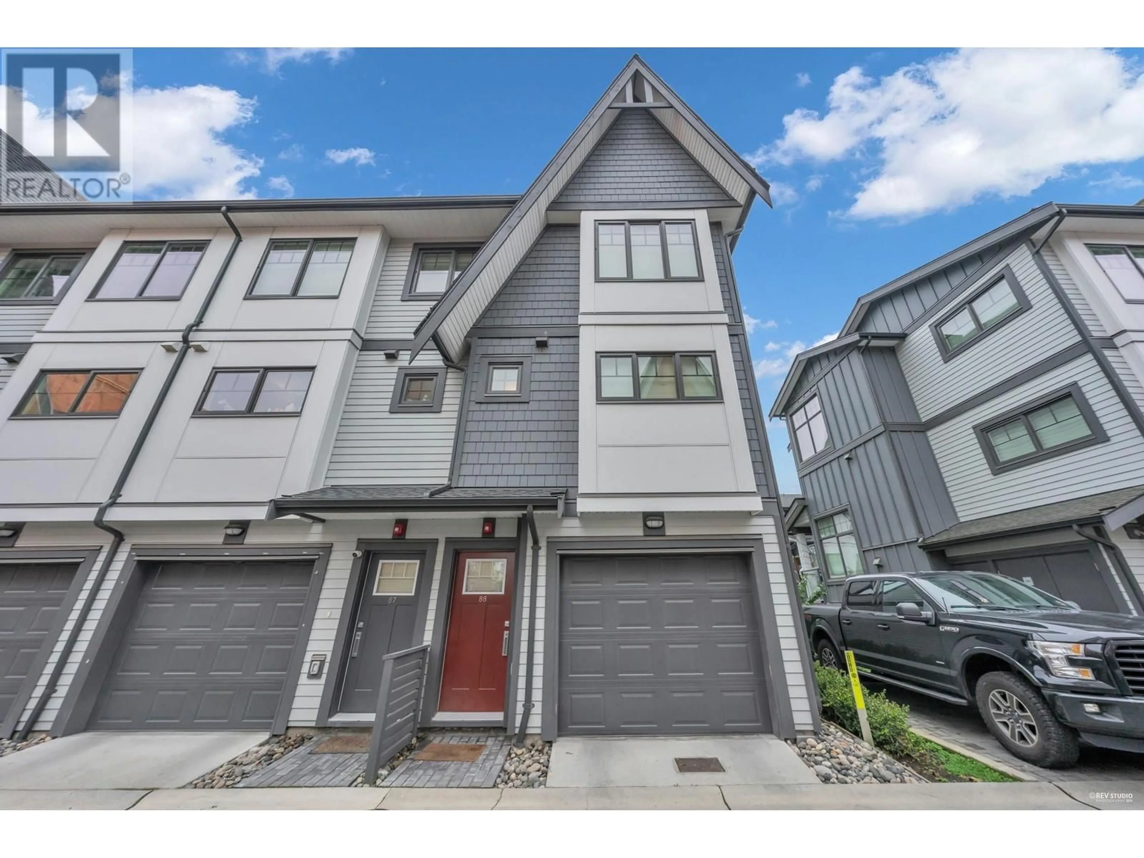 A pic from exterior of the house or condo for 88 19451 SUTTON AVENUE, Pitt Meadows British Columbia V3Y0G6