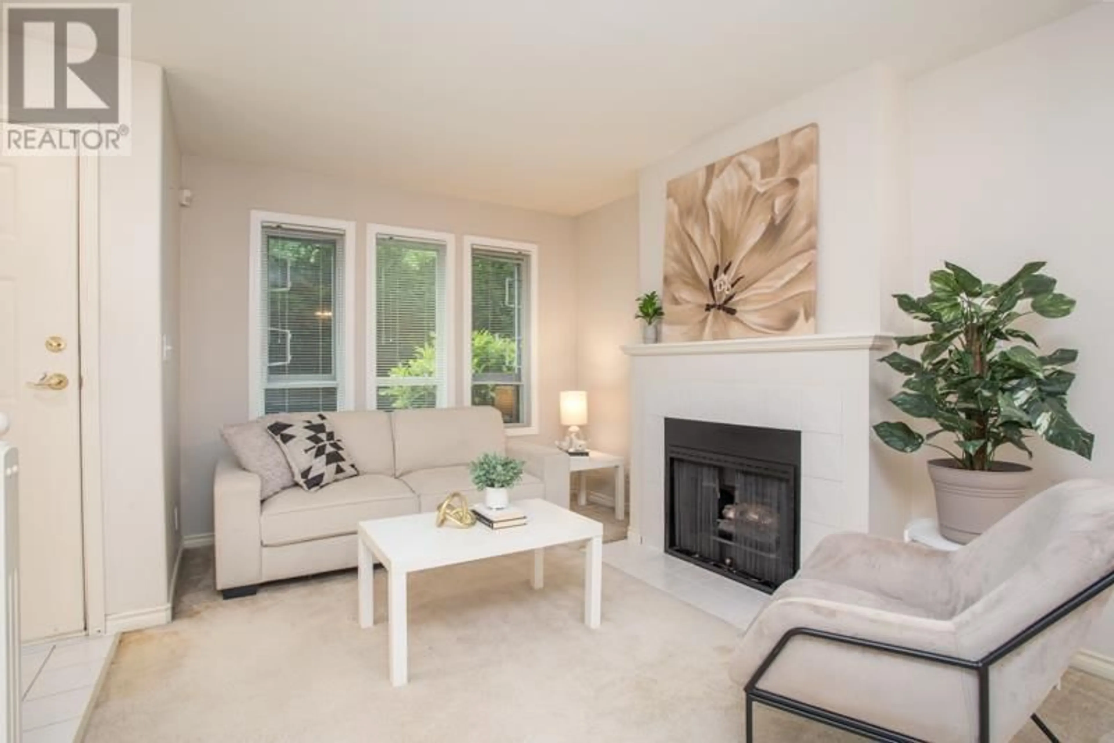 Living room, wood floors for 22 123 LAVAL STREET, Coquitlam British Columbia V3K4W1