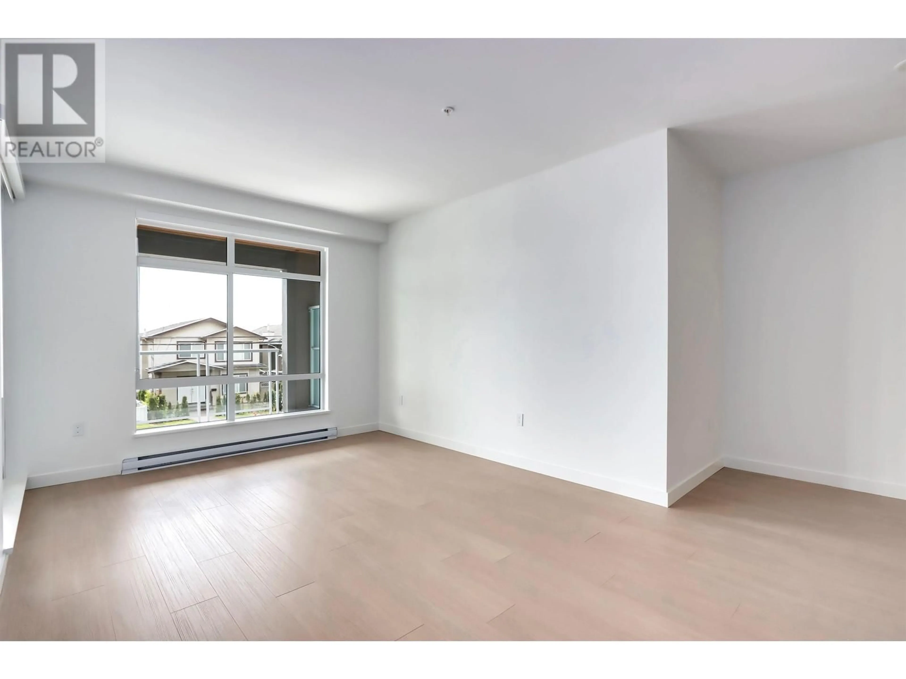 Other indoor space, not visible floor for 211 7123 11TH AVENUE, Burnaby British Columbia V3N0J6