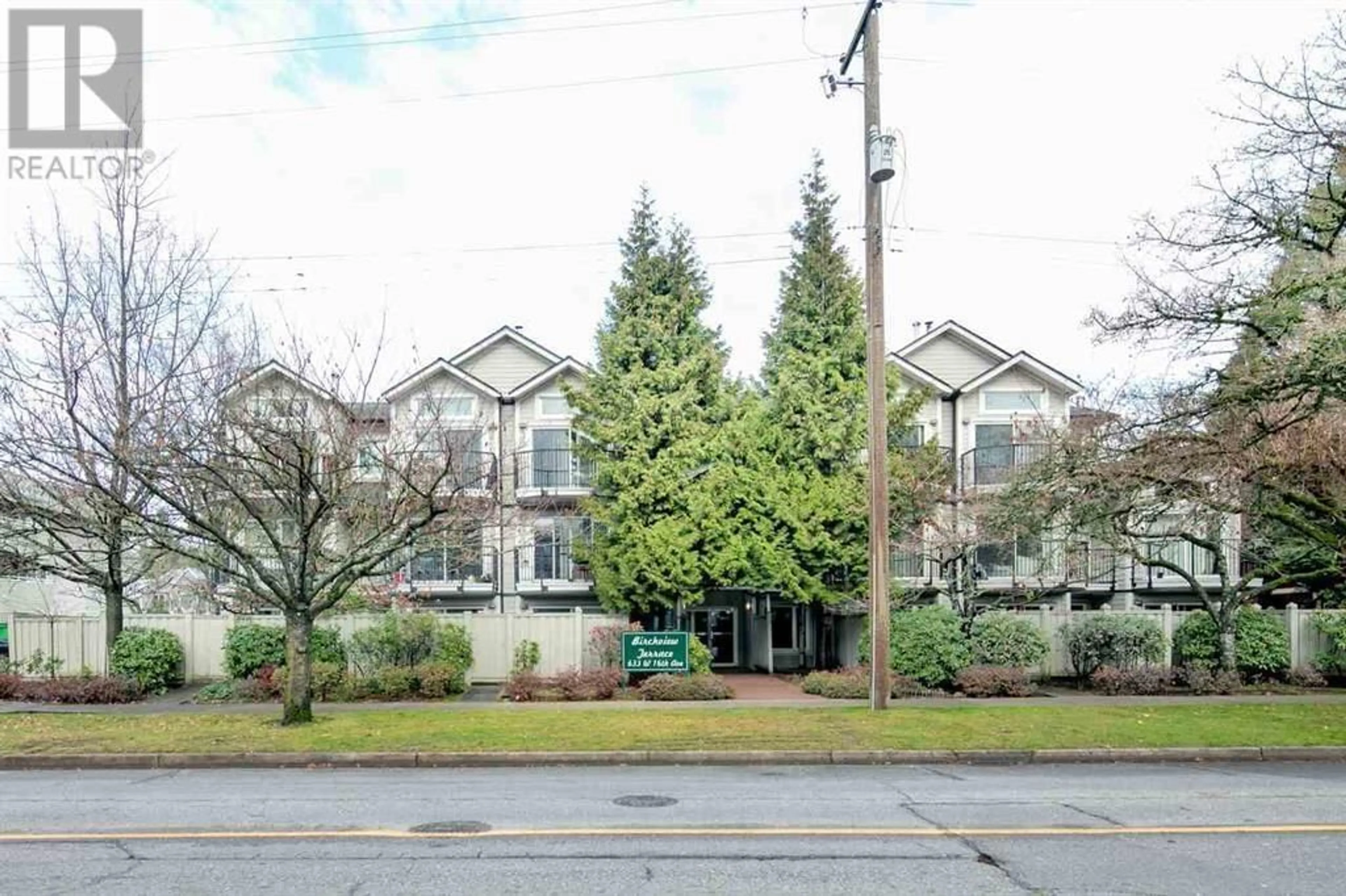 A pic from exterior of the house or condo, the front or back of building for 208 633 W 16TH AVENUE, Vancouver British Columbia V5Z1S5