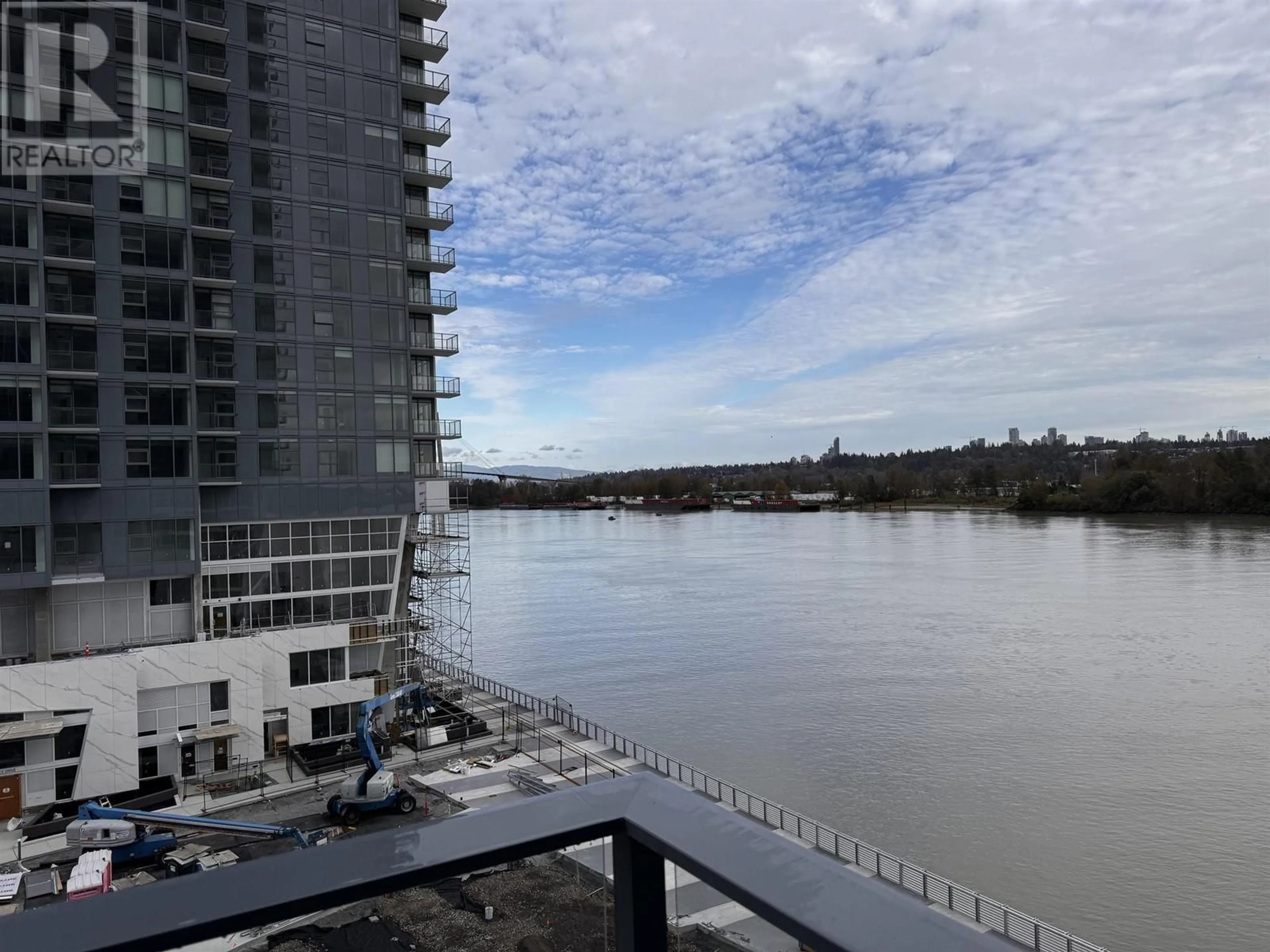 A pic from exterior of the house or condo, the view of lake or river for 404 680 QUAYSIDE DRIVE, New Westminster British Columbia V3M0P2