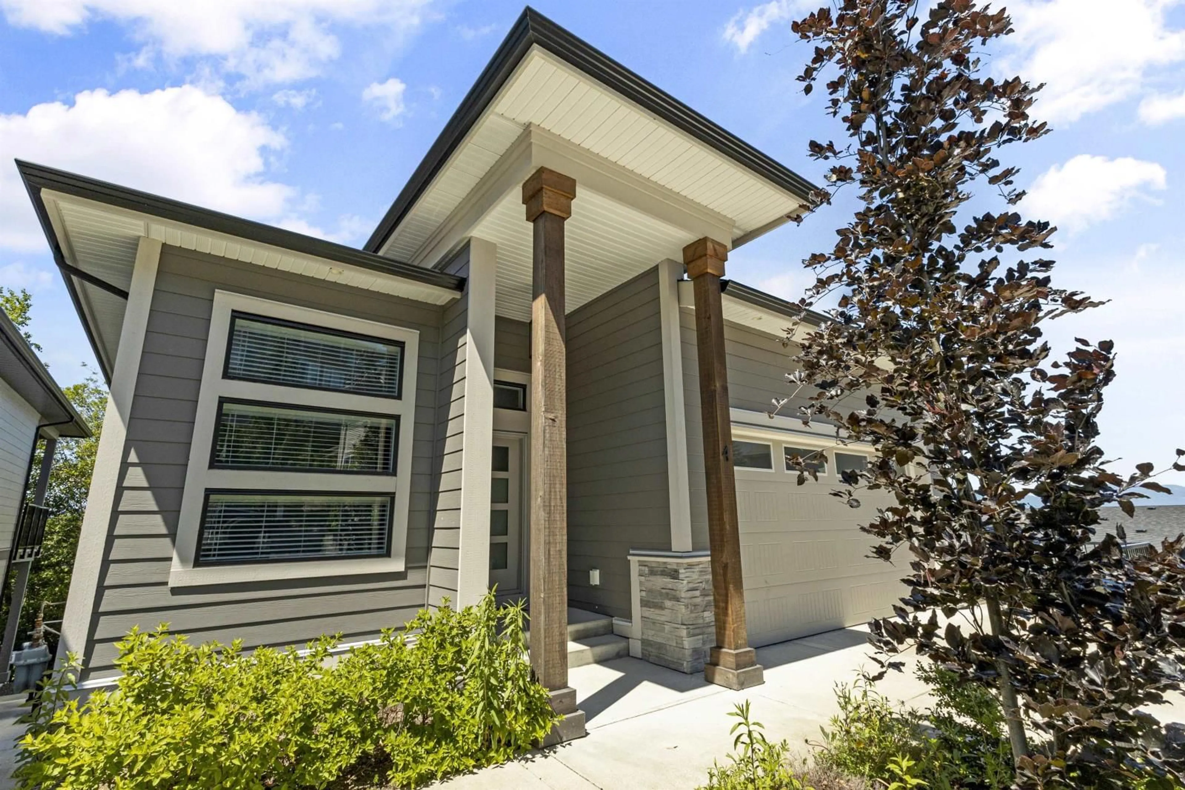 Home with vinyl exterior material for 4 5248 GOLDSPRING PLACE, Chilliwack British Columbia V2R5S5