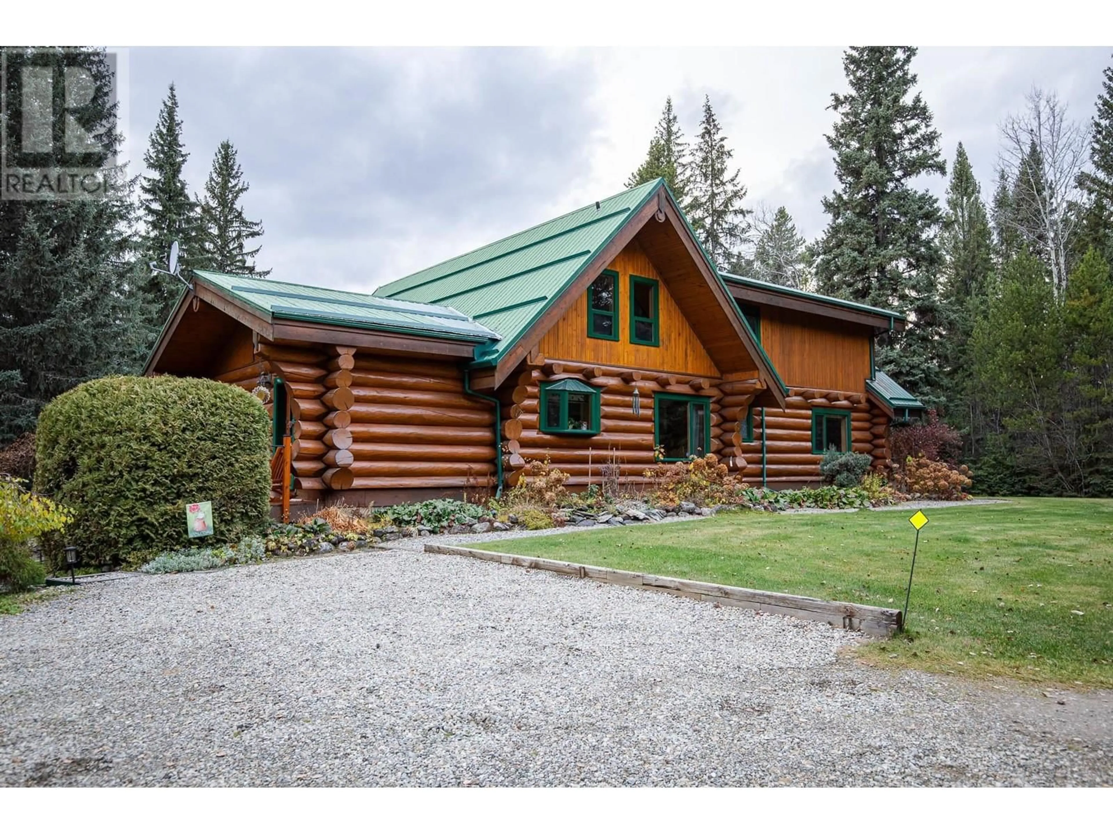 Home with vinyl exterior material, unknown for 3535 CROOKED CREEK ROAD, Valemount British Columbia V0E2Z0