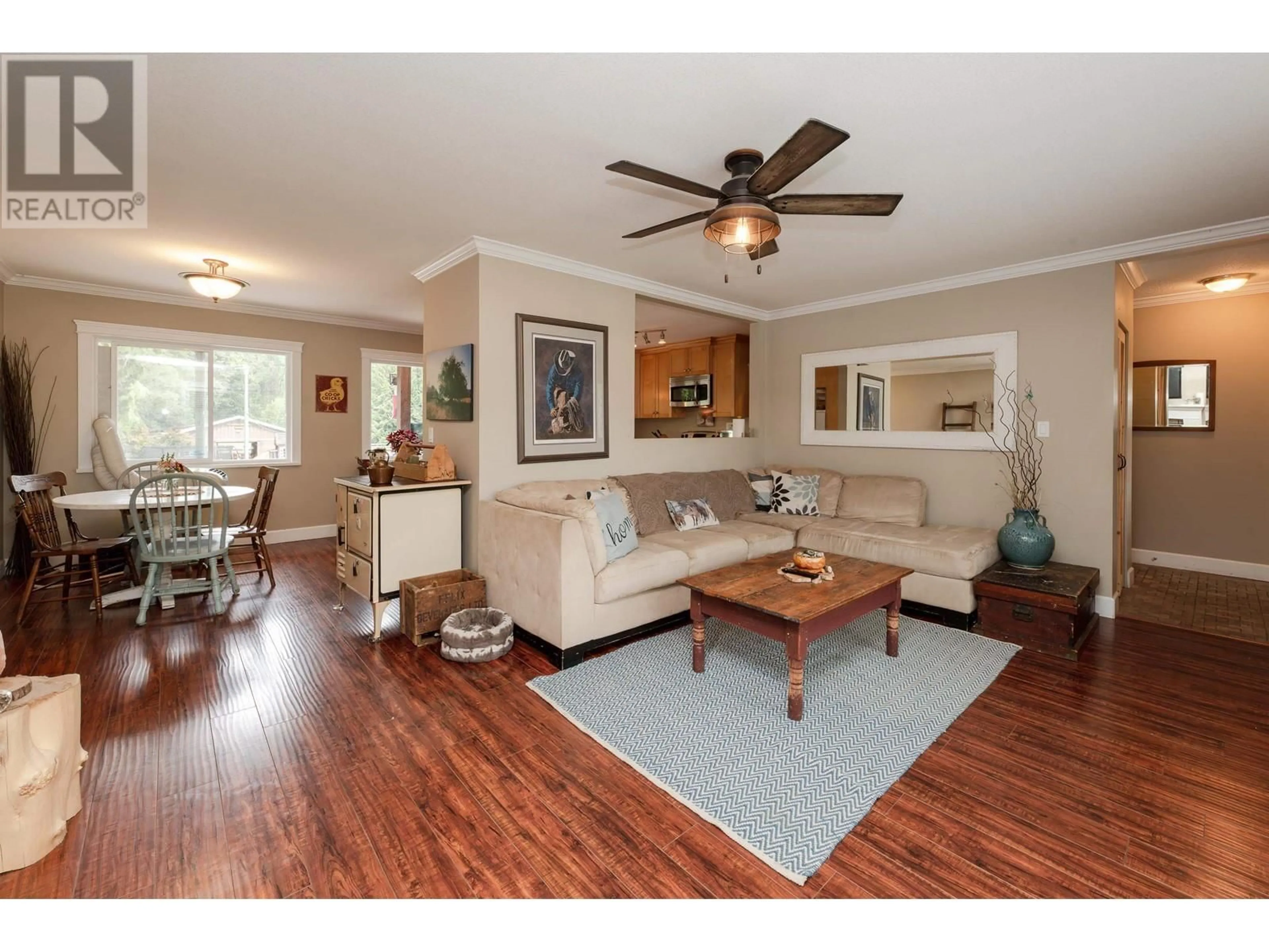 Living room, wood floors for 12290 252 STREET, Maple Ridge British Columbia V4R1G6