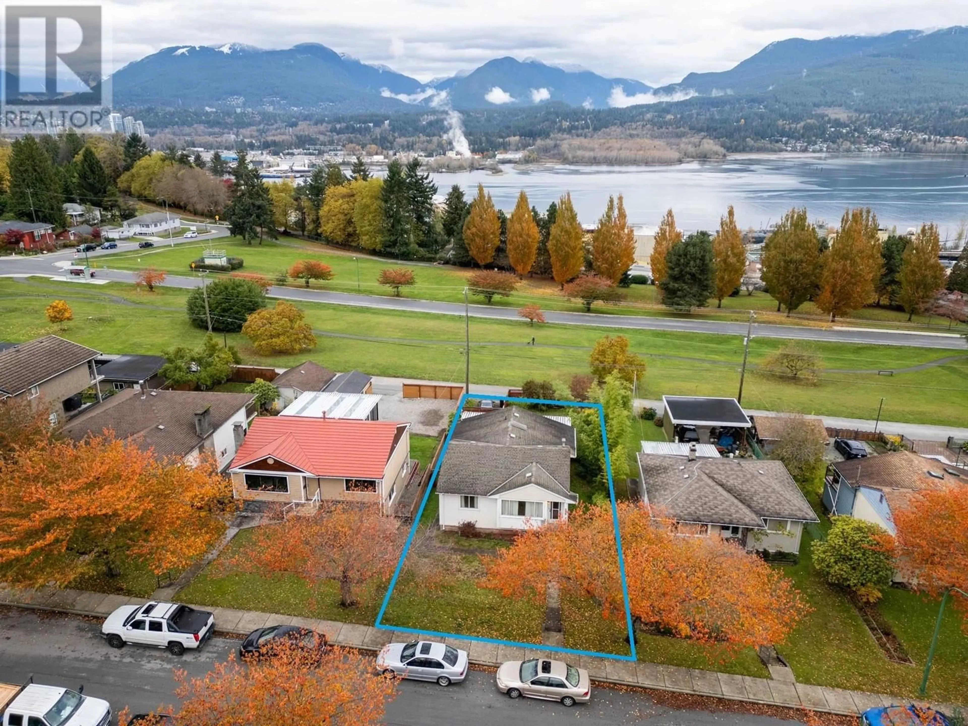 A pic from exterior of the house or condo, the view of lake or river for 4351 CAMBRIDGE STREET, Burnaby British Columbia V5C1H3