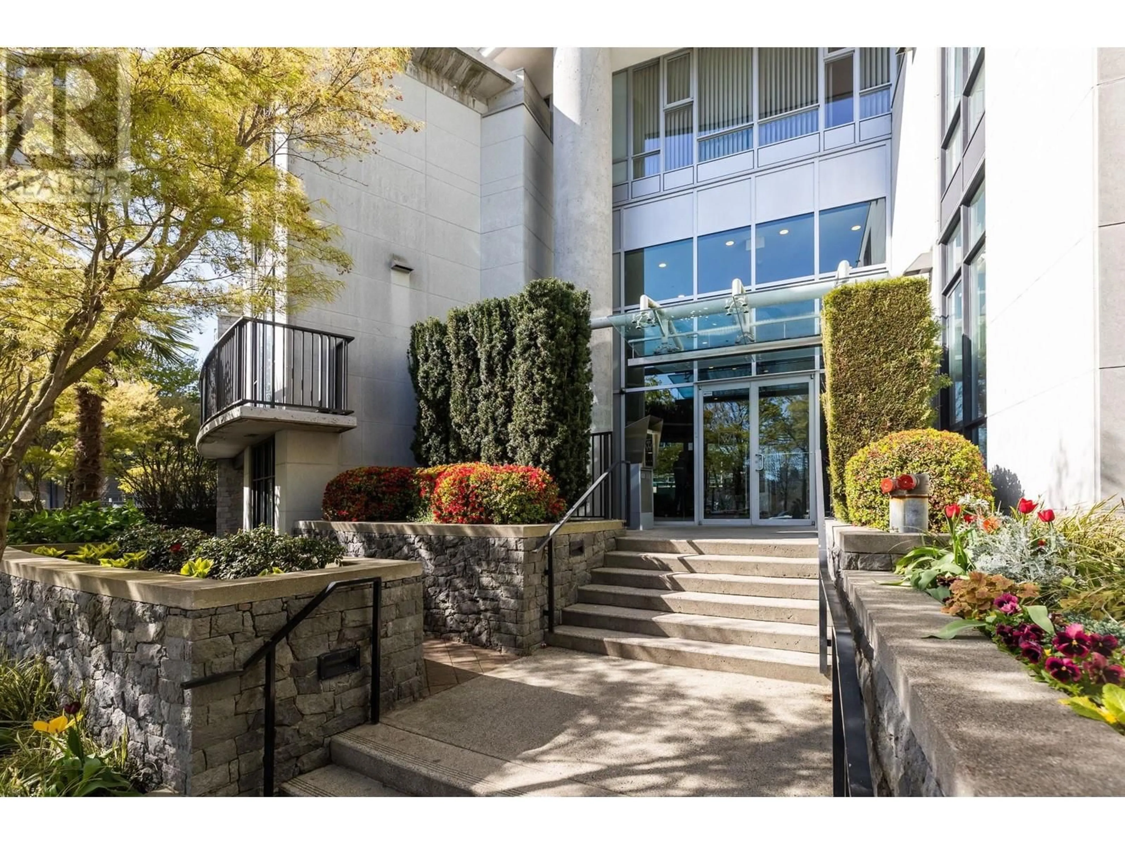 Indoor foyer for 1003 583 BEACH CRESCENT, Vancouver British Columbia V6Z3E6