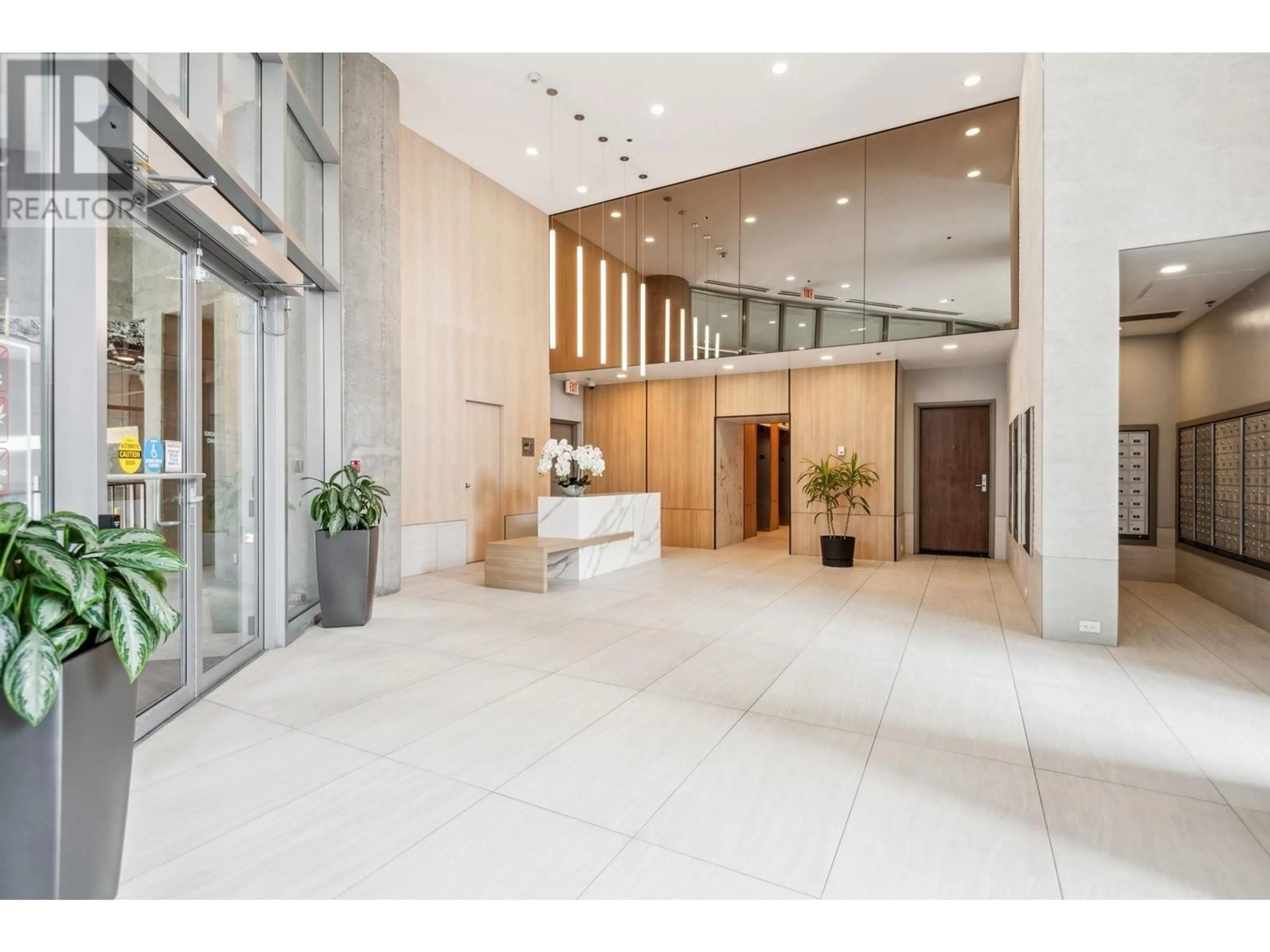 Indoor foyer, ceramic floors for 1003 583 BEACH CRESCENT, Vancouver British Columbia V6Z3E6