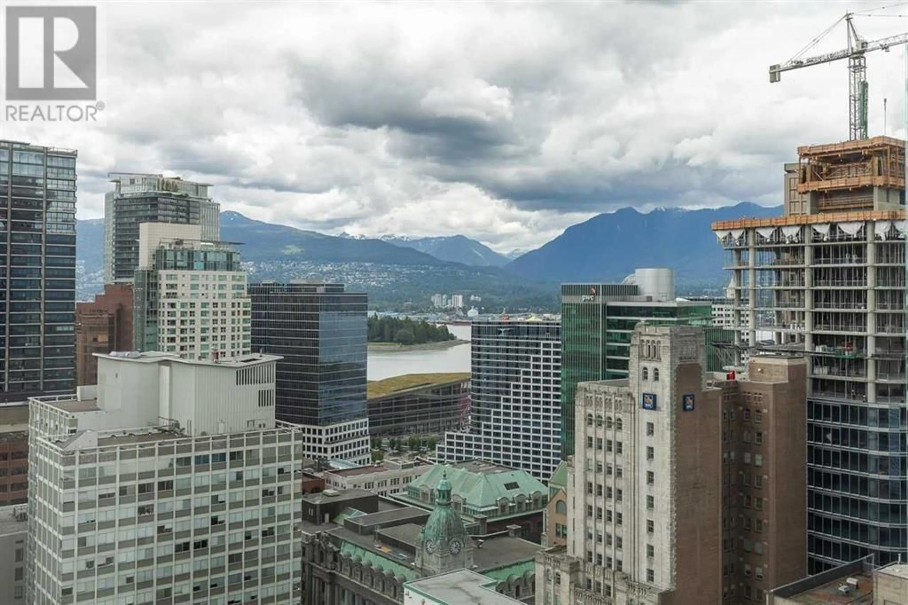 A pic from exterior of the house or condo, the view of city buildings for 2802 438 SEYMOUR STREET, Vancouver British Columbia V6B6H4