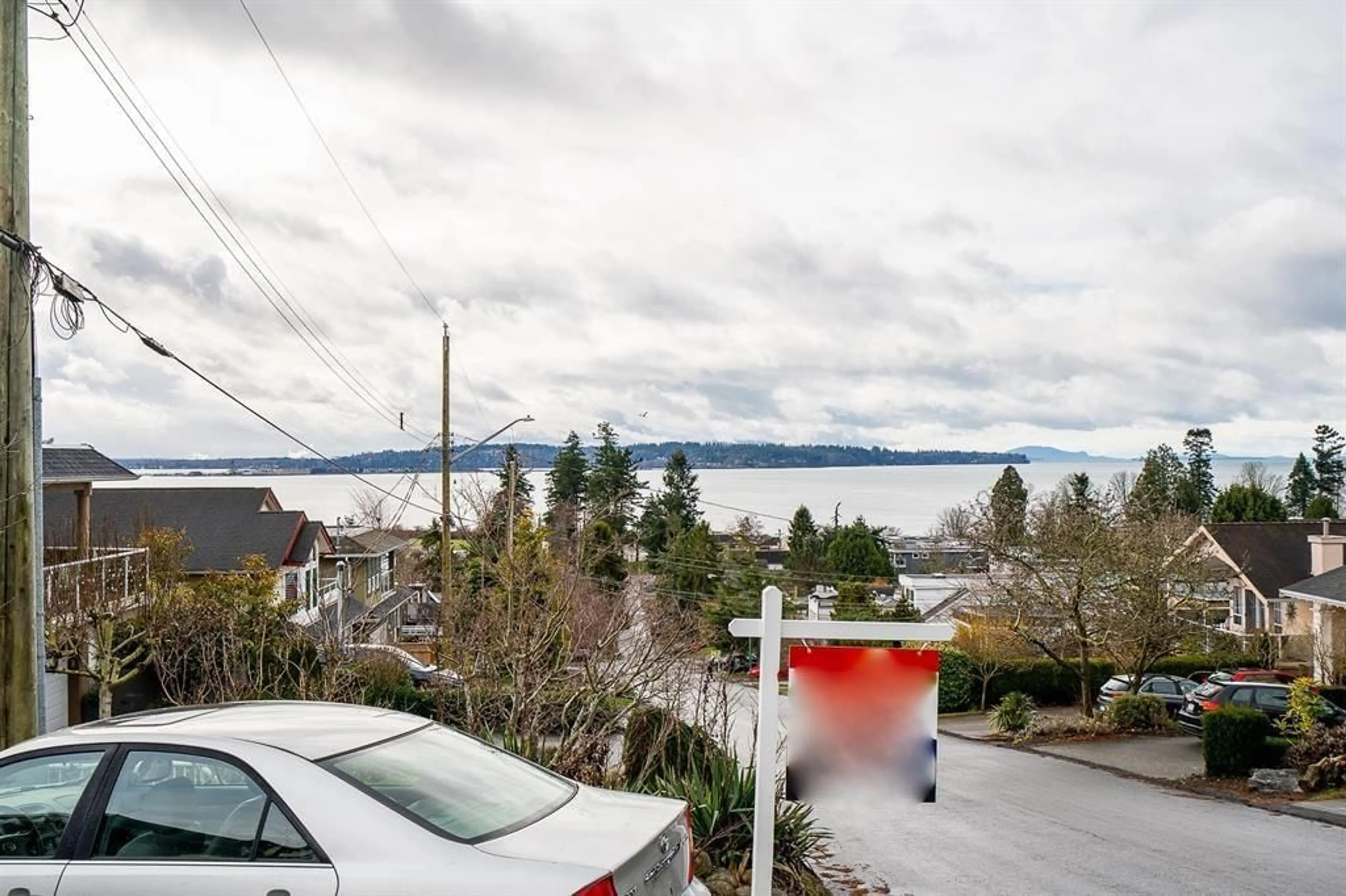 A pic from exterior of the house or condo, the street view for 972 KENT STREET, White Rock British Columbia V4B4T1