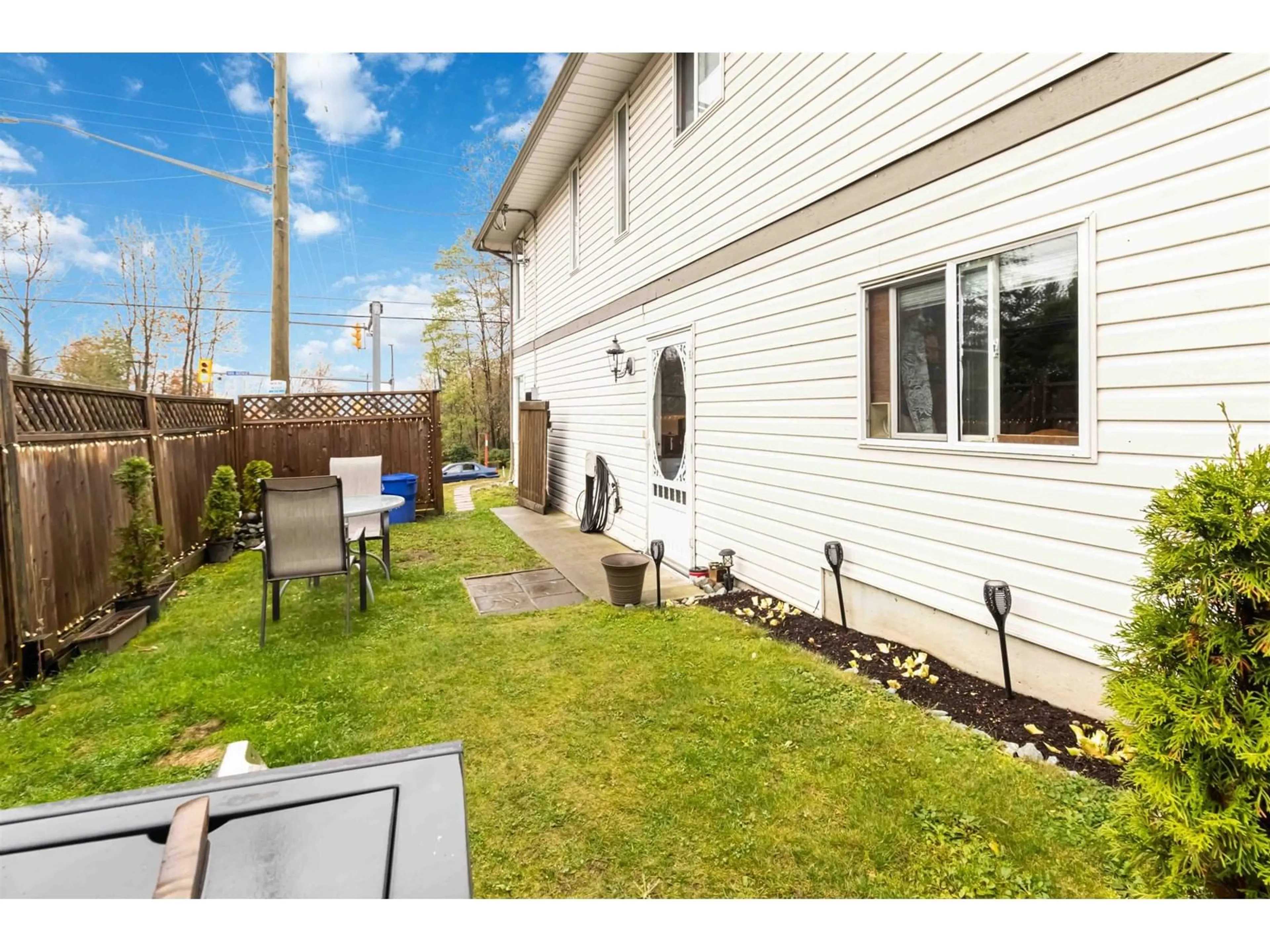 Patio, the fenced backyard for 32791 14 AVENUE, Mission British Columbia V2V2N8