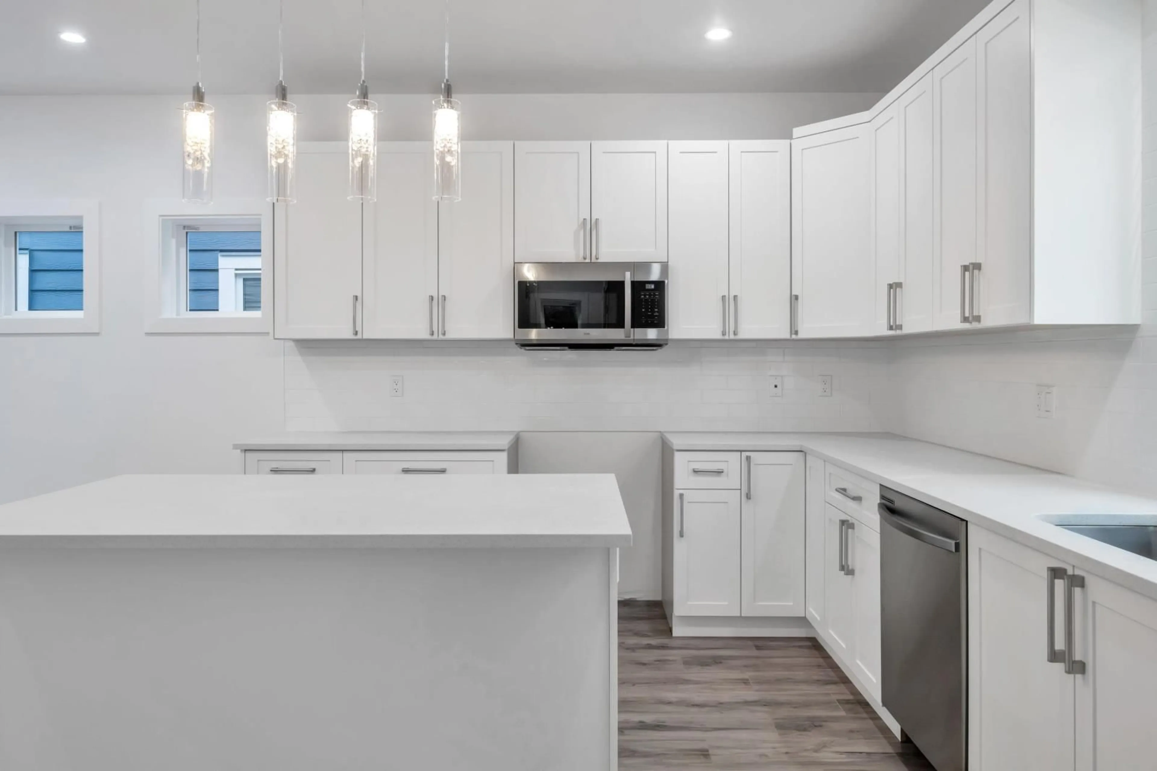 Open concept kitchen for 34 750 HOT SPRINGS ROAD|Harrison Hot Spr, Harrison Hot Springs British Columbia V0M1K0