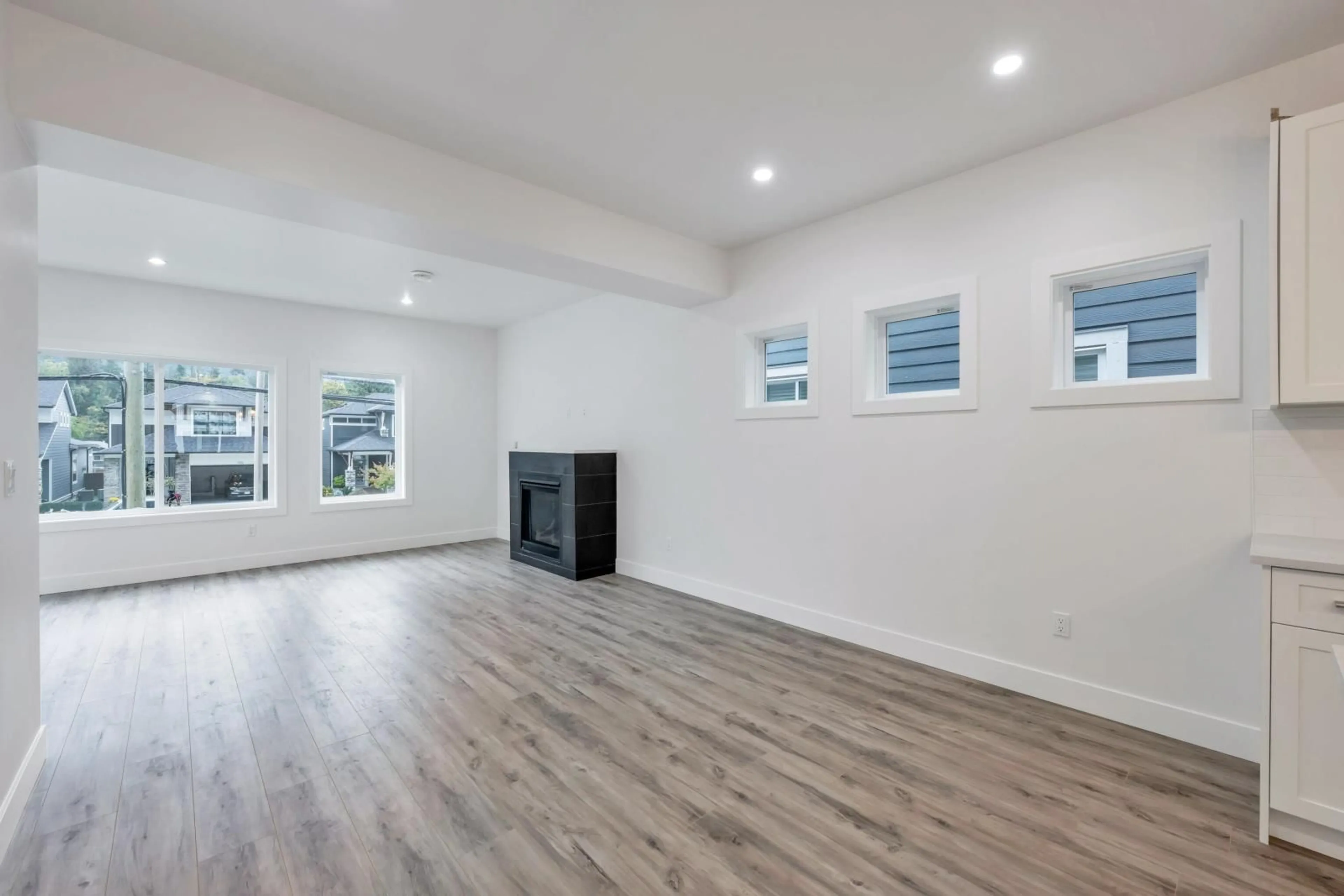 A pic of a room, wood floors for 34 750 HOT SPRINGS ROAD, Harrison Hot Springs British Columbia V0M1K0