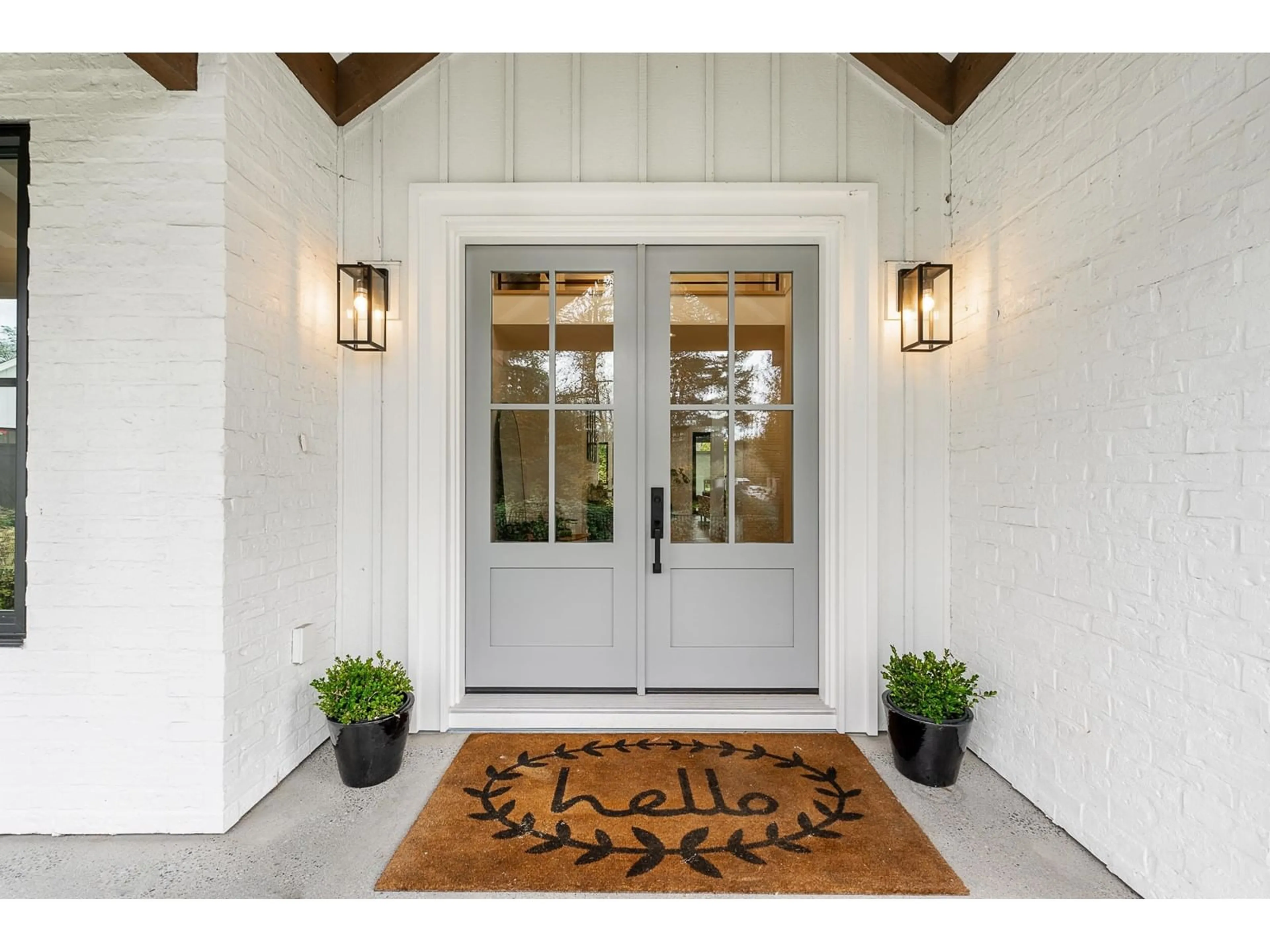 Indoor entryway, wood floors for 10128 MCKINNON CRESCENT, Langley British Columbia V1M3V4