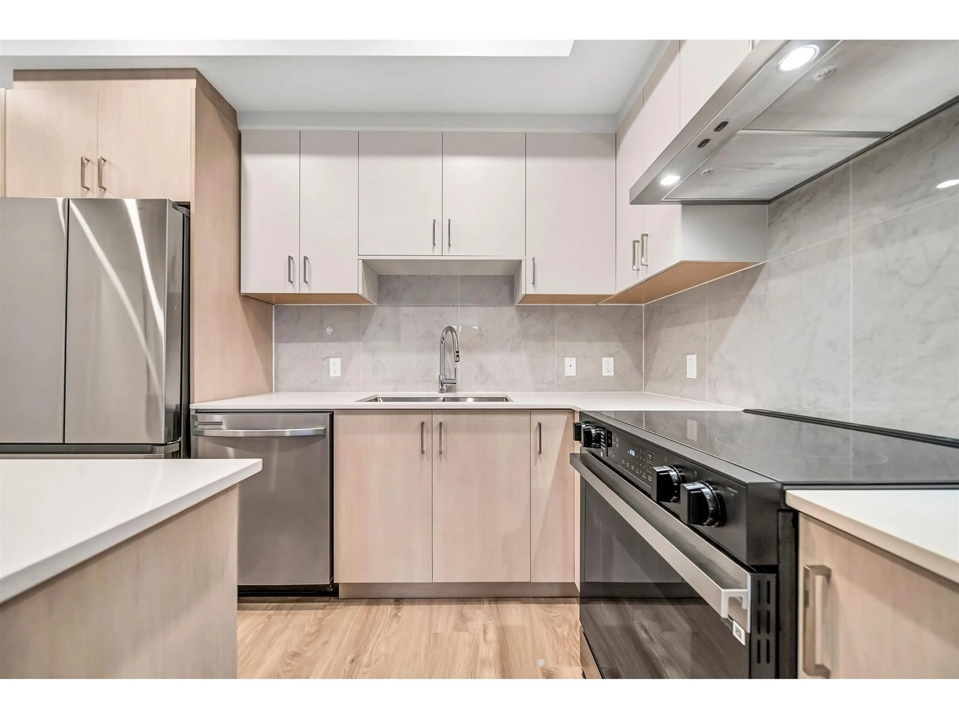 Standard kitchen, wood floors for W202 13838 108 AVENUE, Surrey British Columbia V3T0T8