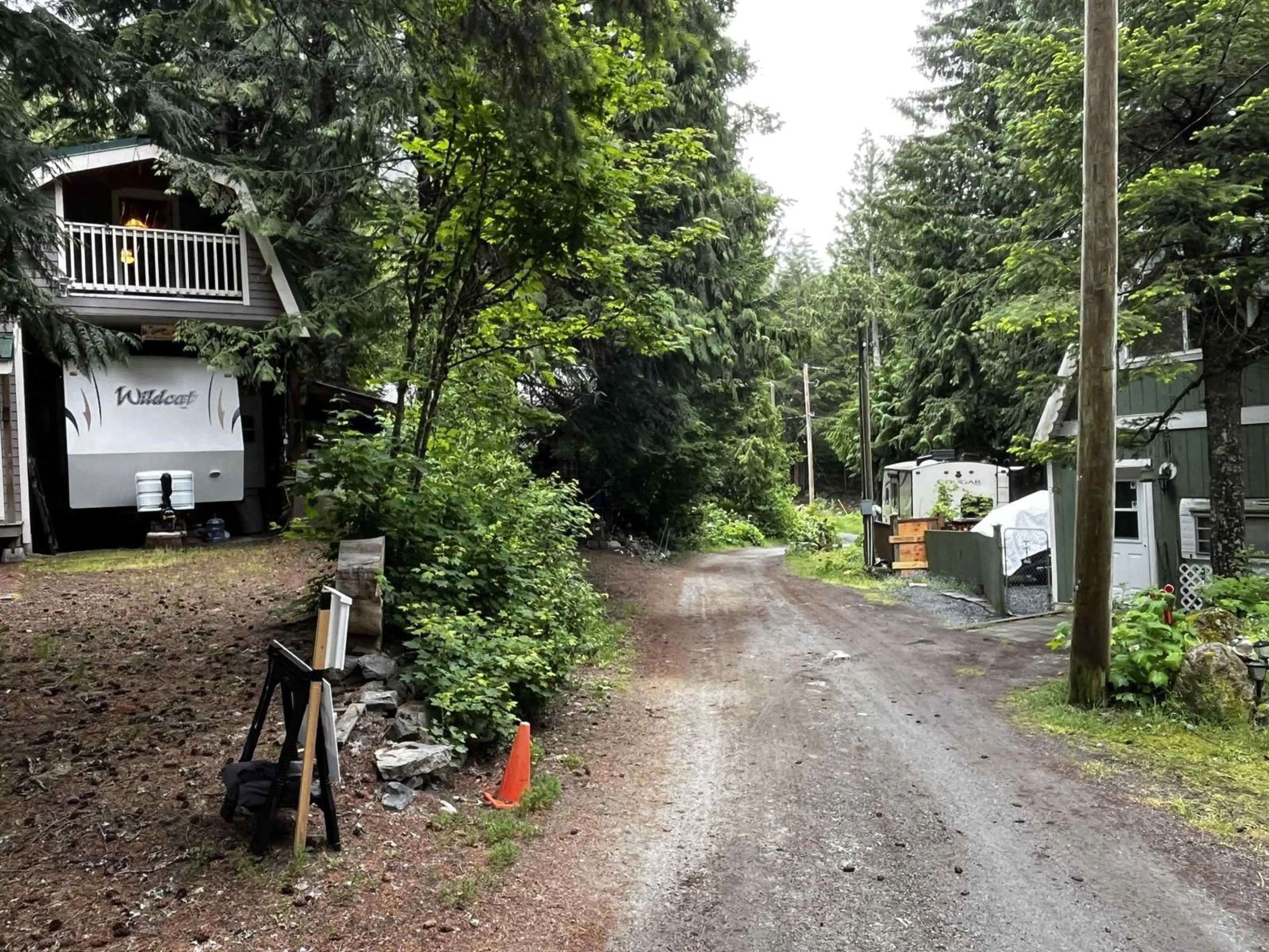 Frontside or backside of a home, the street view for H44 STRAWBERRY LANE, Hope British Columbia V0X1L5