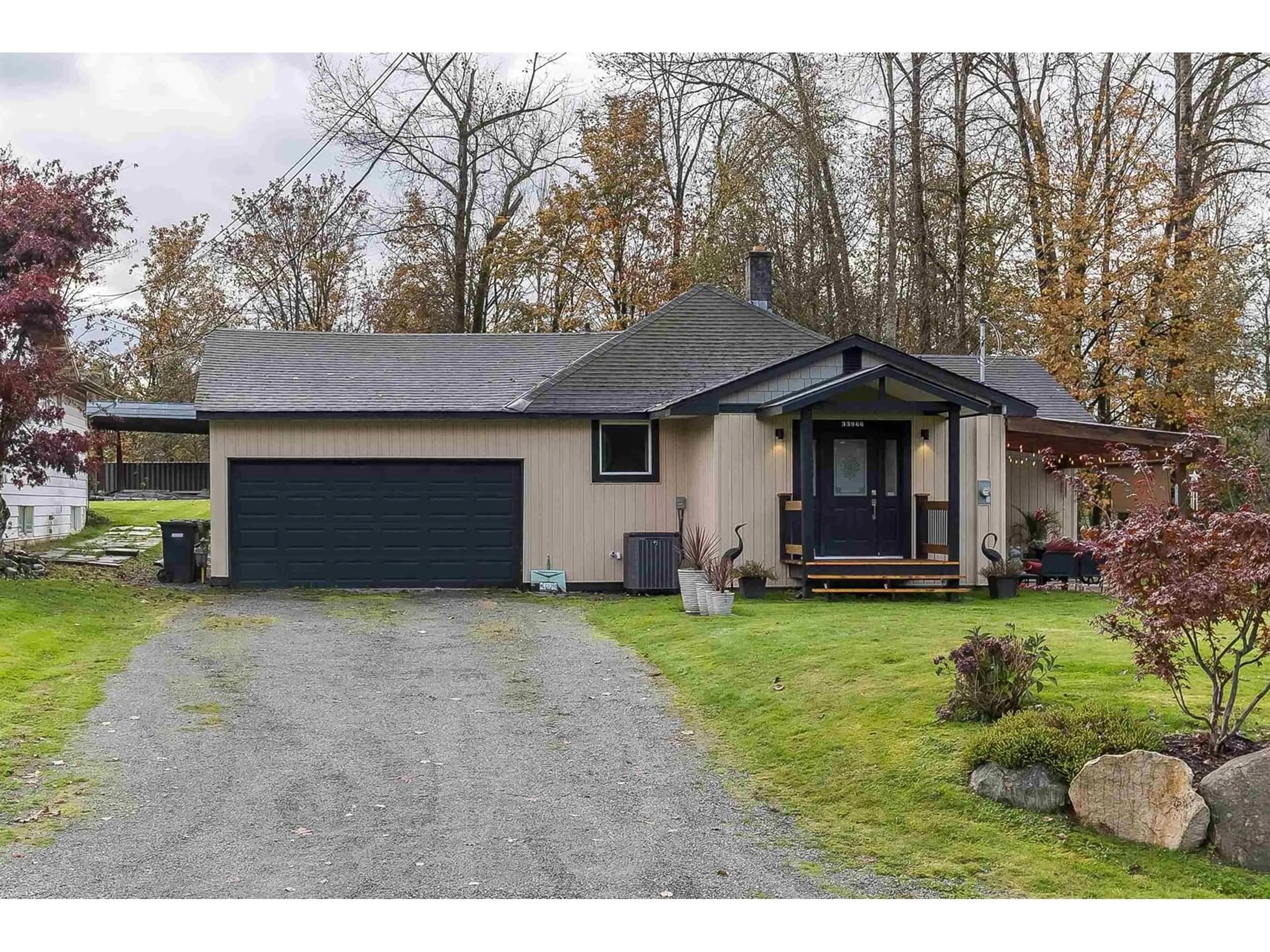 Frontside or backside of a home, cottage for 33966 MACLURE ROAD, Abbotsford British Columbia V2S7W3