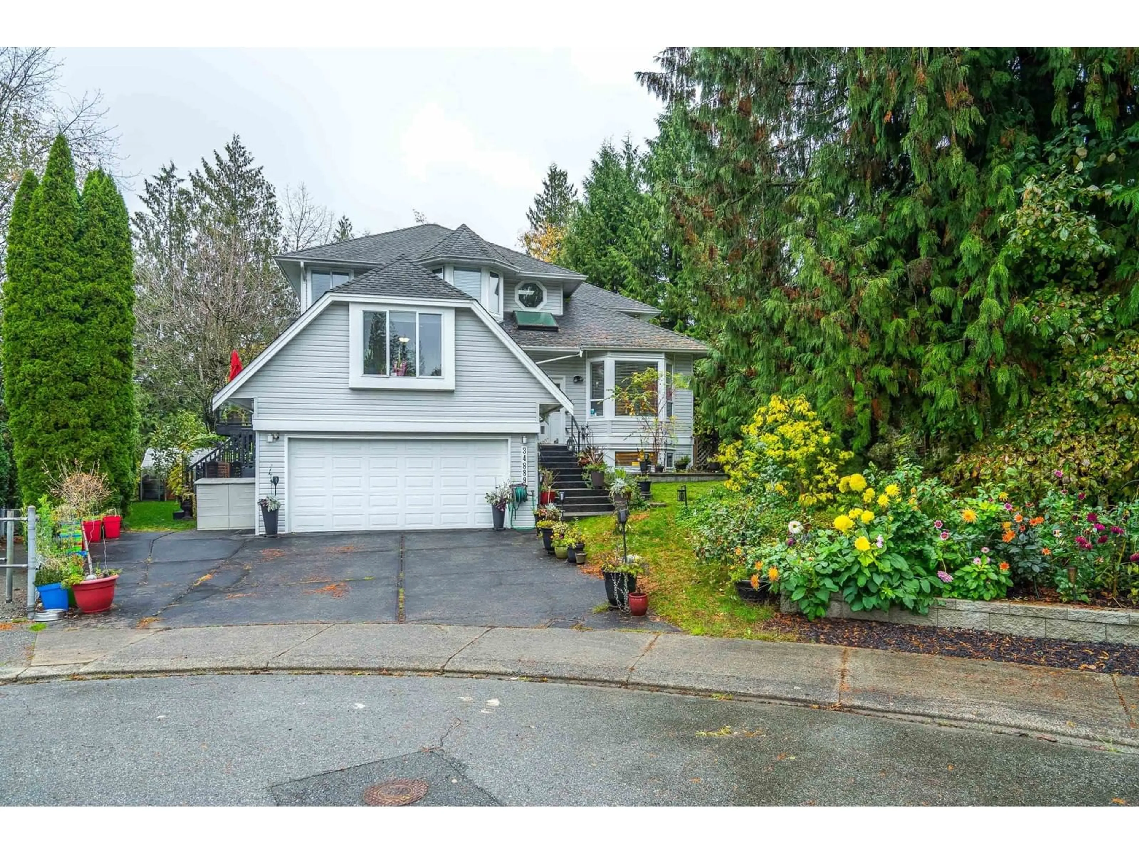 Frontside or backside of a home, the street view for 34889 MT BLANCHARD DRIVE, Abbotsford British Columbia V2S6N5