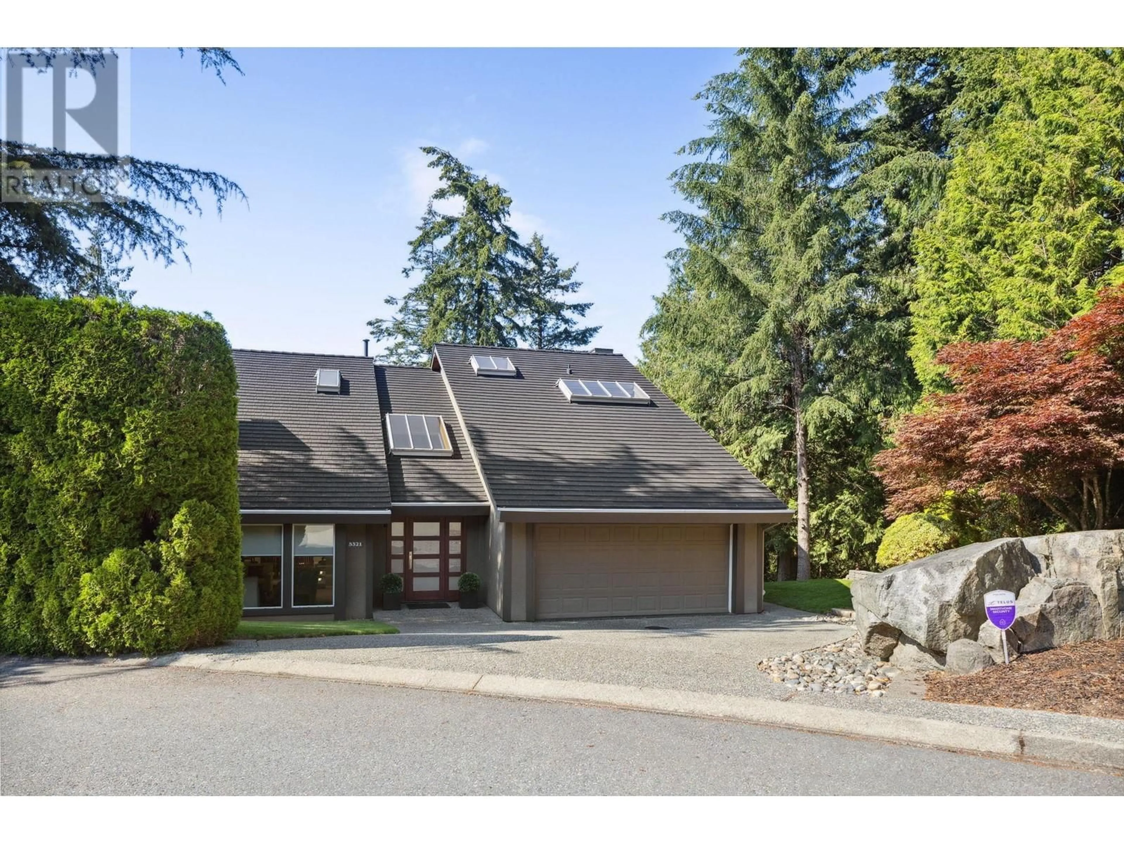 Frontside or backside of a home, the street view for 5321 MONTE BRE CRESCENT, West Vancouver British Columbia V7W3A6