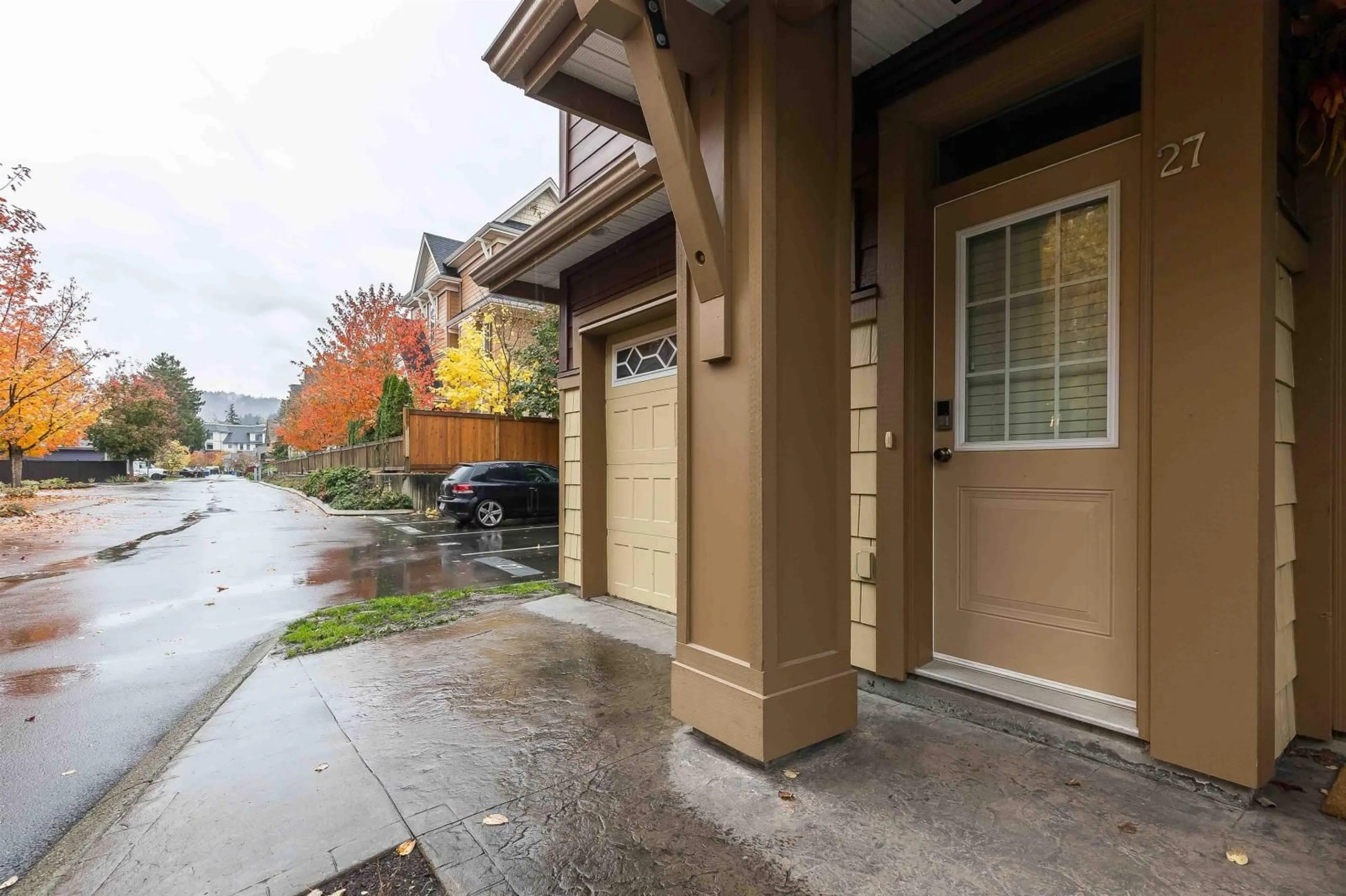 A pic from exterior of the house or condo, the street view for 27 45137 NICOMEN CRESCENT, Chilliwack British Columbia V2R0R3