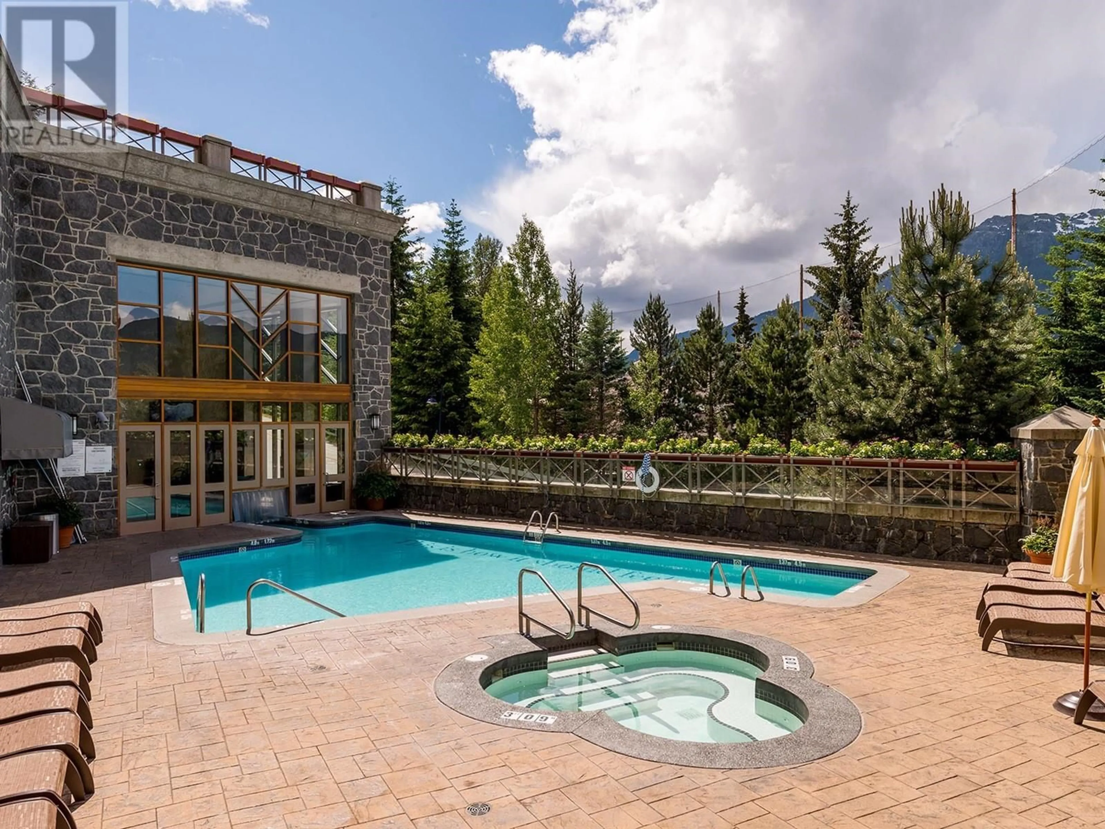 Indoor or outdoor pool for 625 4090 WHISTLER WAY, Whistler British Columbia V8E1J3