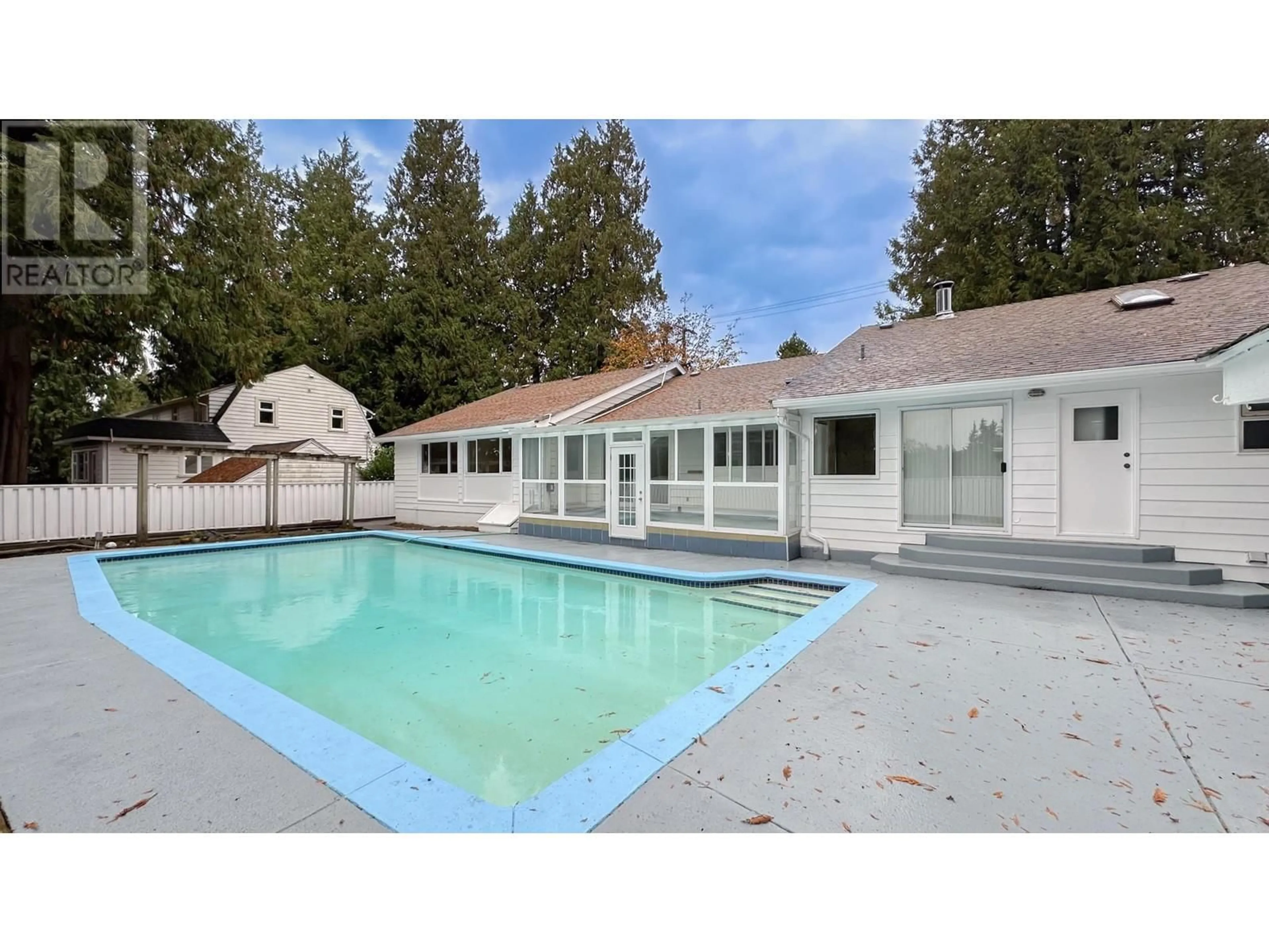 Pool for 3522 MARINE DRIVE, Vancouver British Columbia V6N3Z2