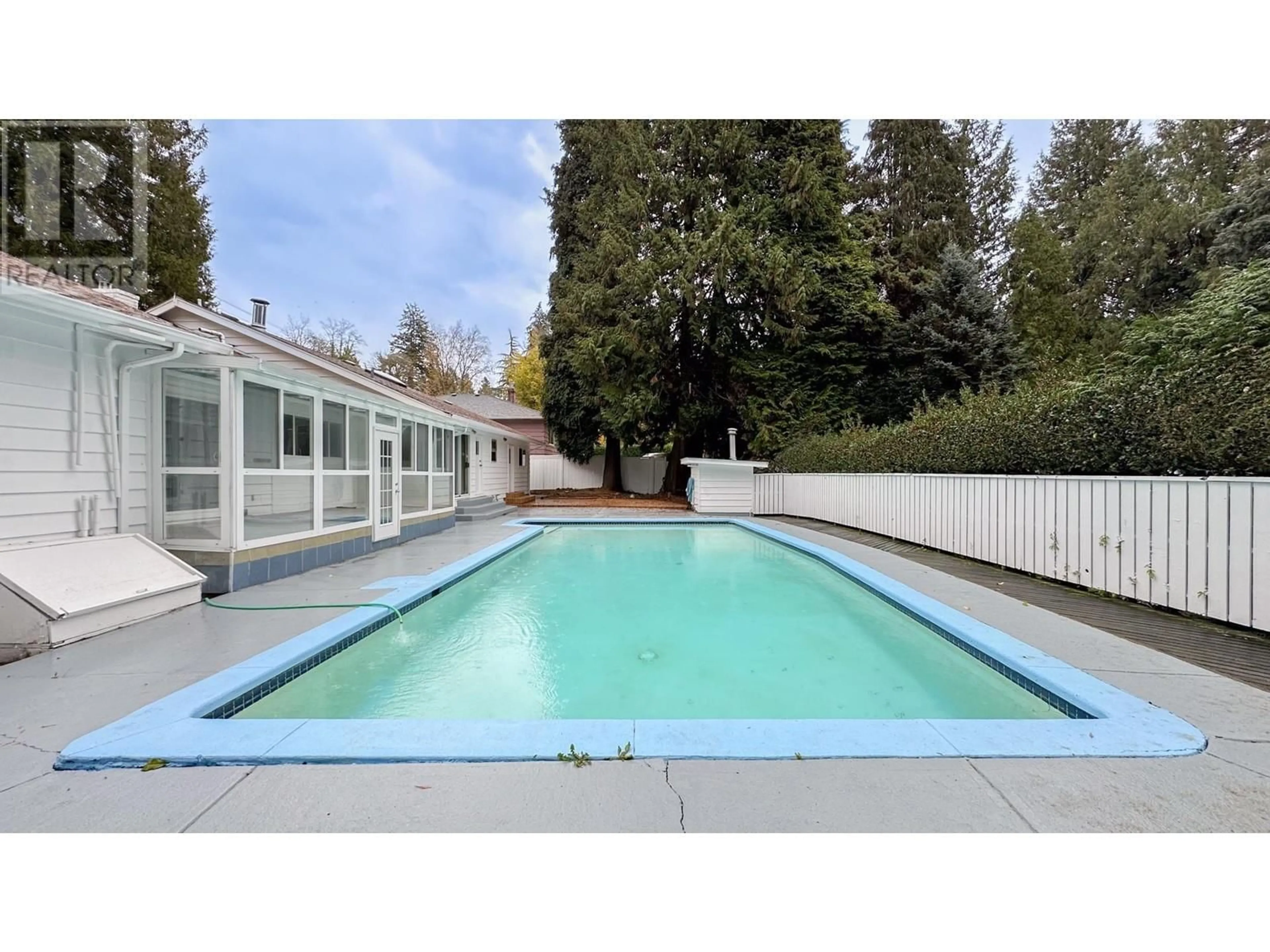 Pool for 3522 SW MARINE DRIVE, Vancouver British Columbia V6N3Z2