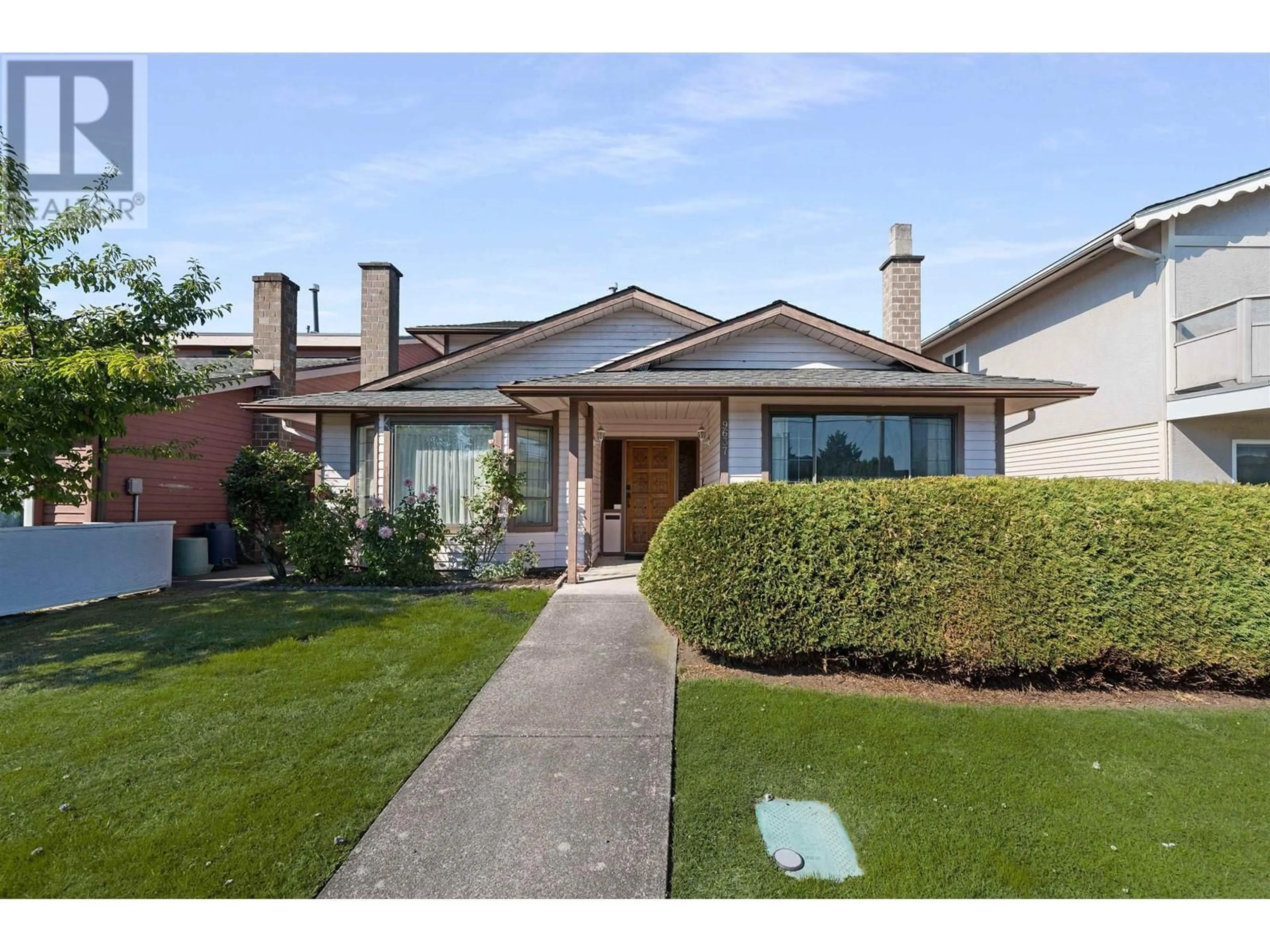 Frontside or backside of a home, the street view for 9637 FRANCIS ROAD, Richmond British Columbia V6Y3A6