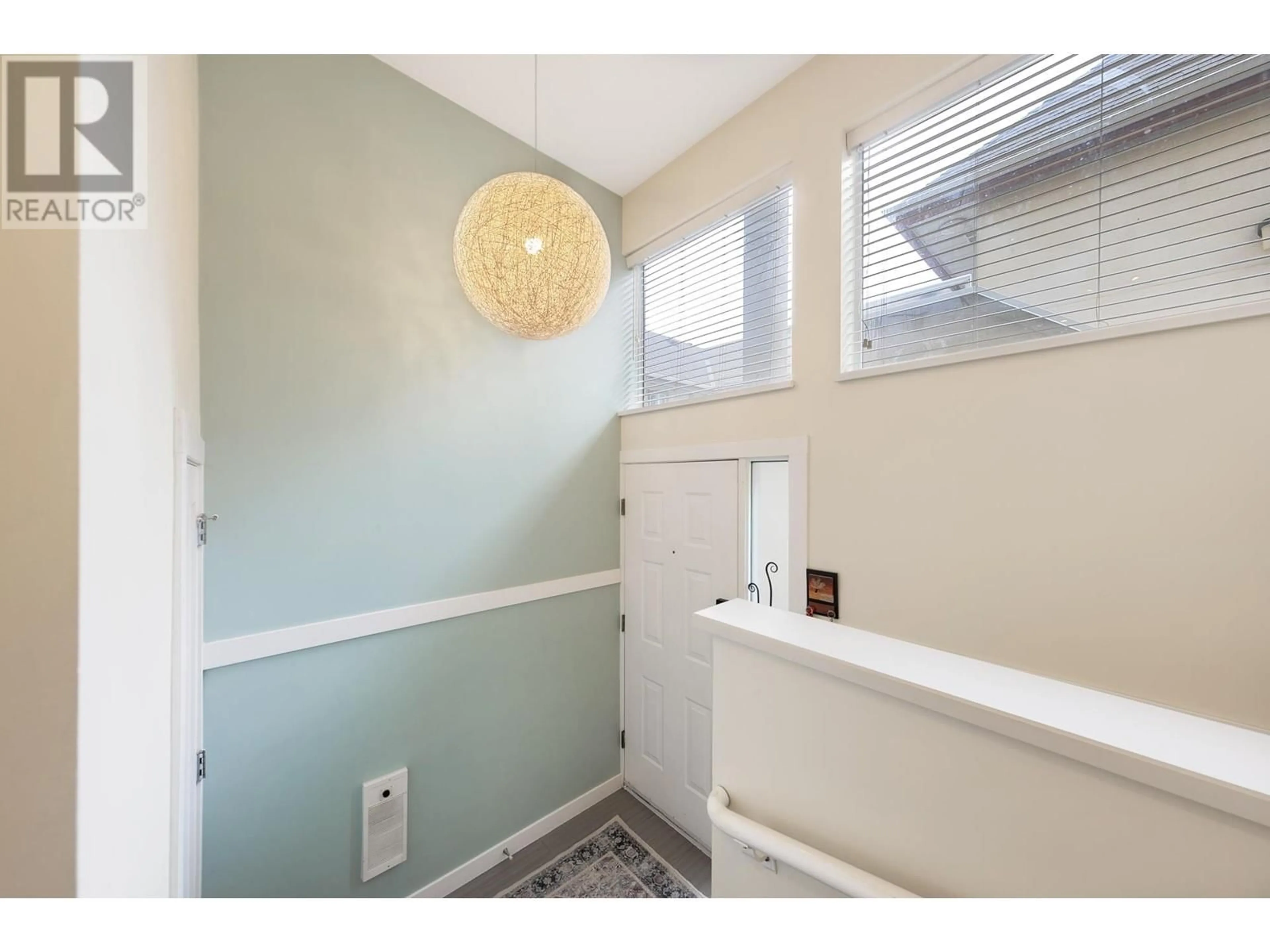 Indoor entryway, wood floors for 102 1860 W 6TH AVENUE, Vancouver British Columbia V6J1R6