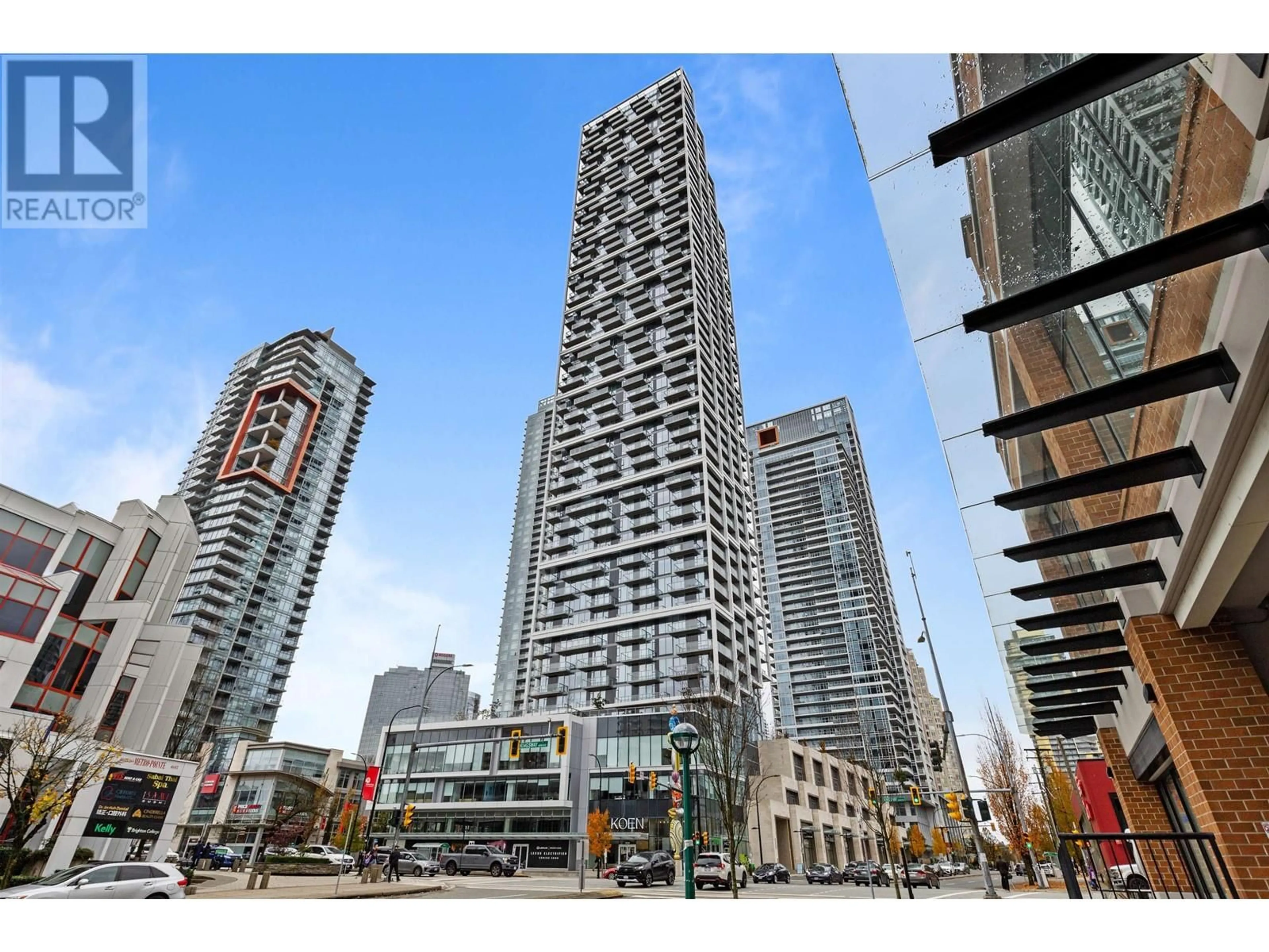 A pic from exterior of the house or condo, the view of city buildings for 2001 6000 MCKAY AVENUE, Burnaby British Columbia V5H0K2